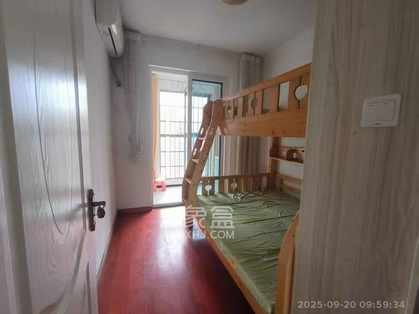 荣盛花语城  3室2厅1卫    1800.0元/月 荣盛花语城  3室2厅1卫    1800.0元/月