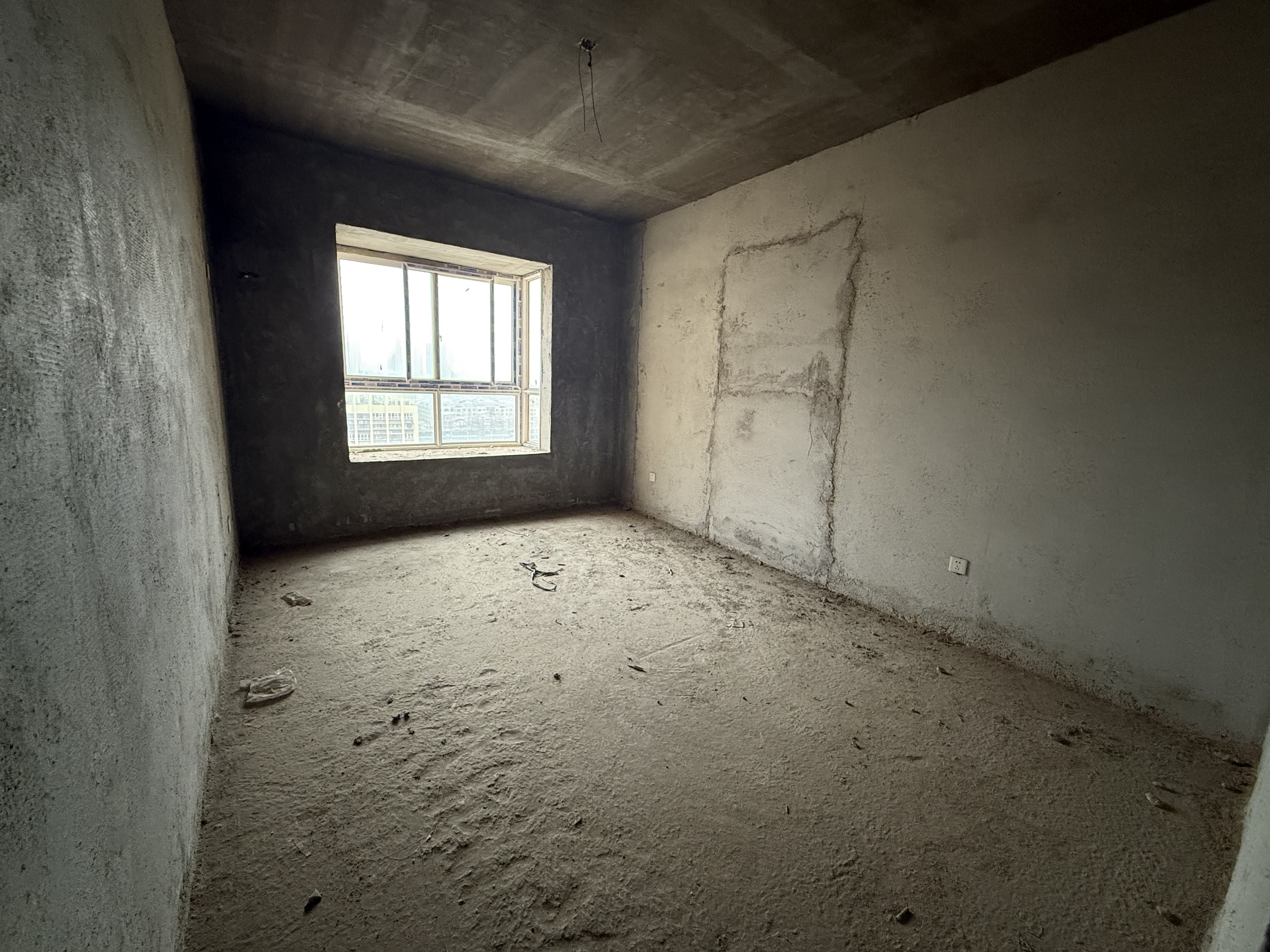 新世界建材城  3室2厅2卫    48.8万客厅