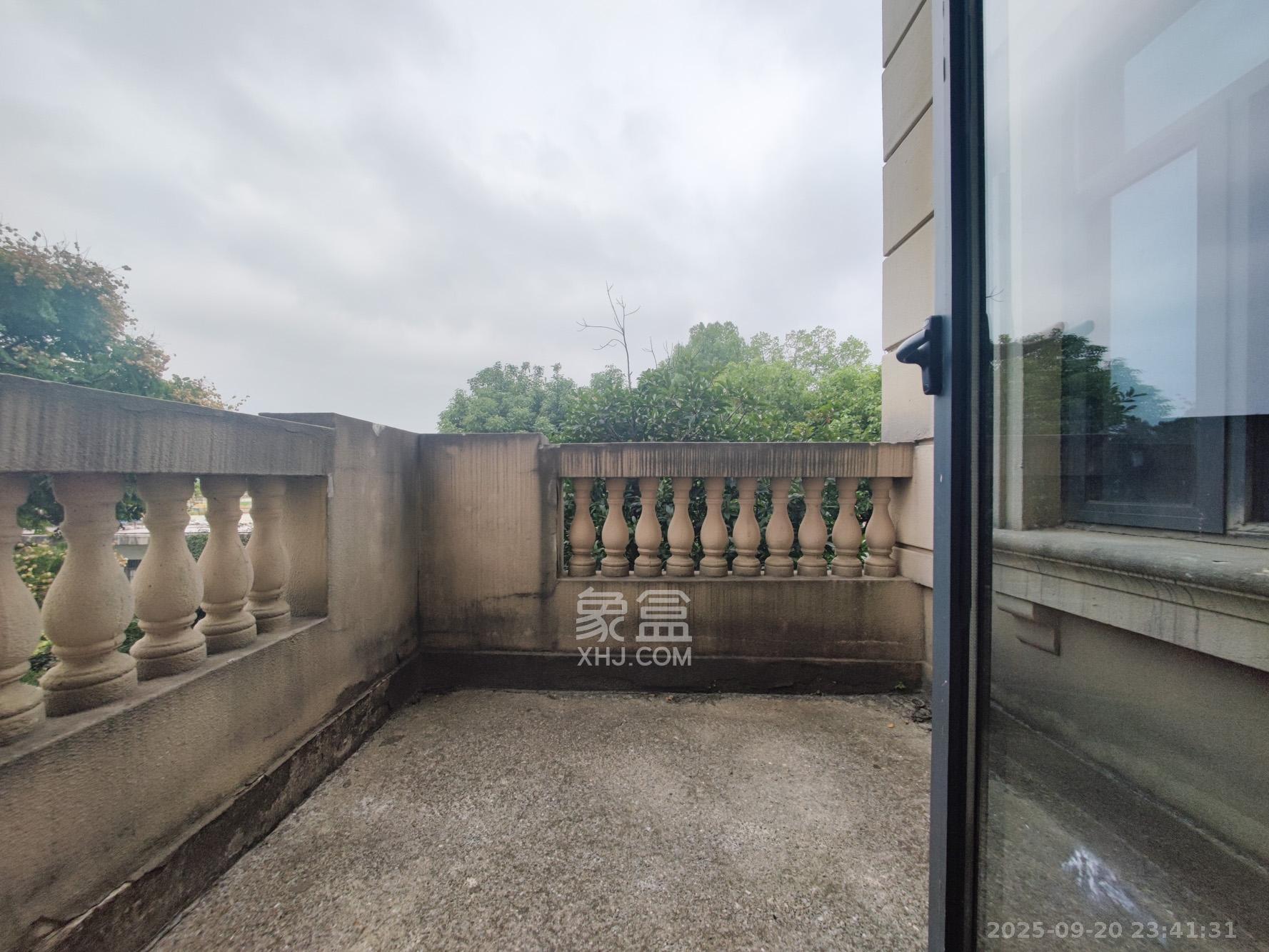 五矿万境园  4室2厅1卫    160.0万其他