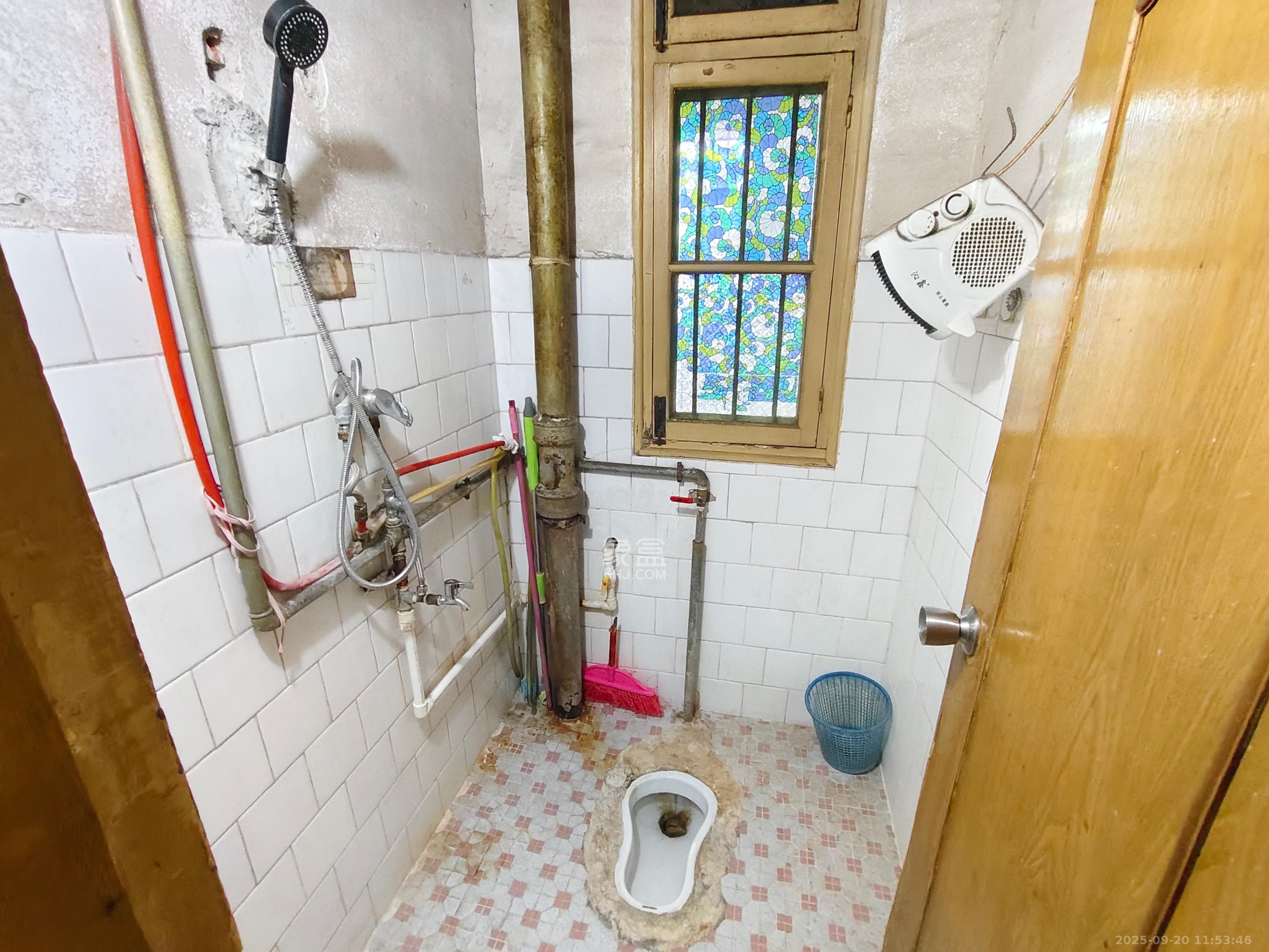 向东园社区(国税局宿舍) 2室1厅1卫 1200.0元/月 向东园社区(国税局宿舍) 2室1厅1卫 1200.0元/月室内图