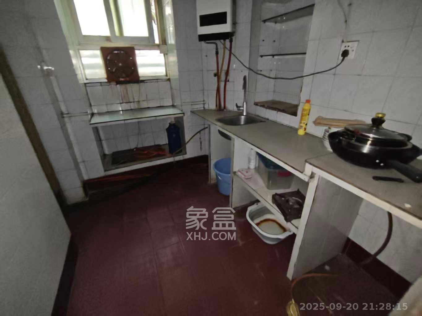 文艺新村 1室0厅0卫 1300.0元/月 文艺新村 1室0厅0卫 1300.0元/月室内图