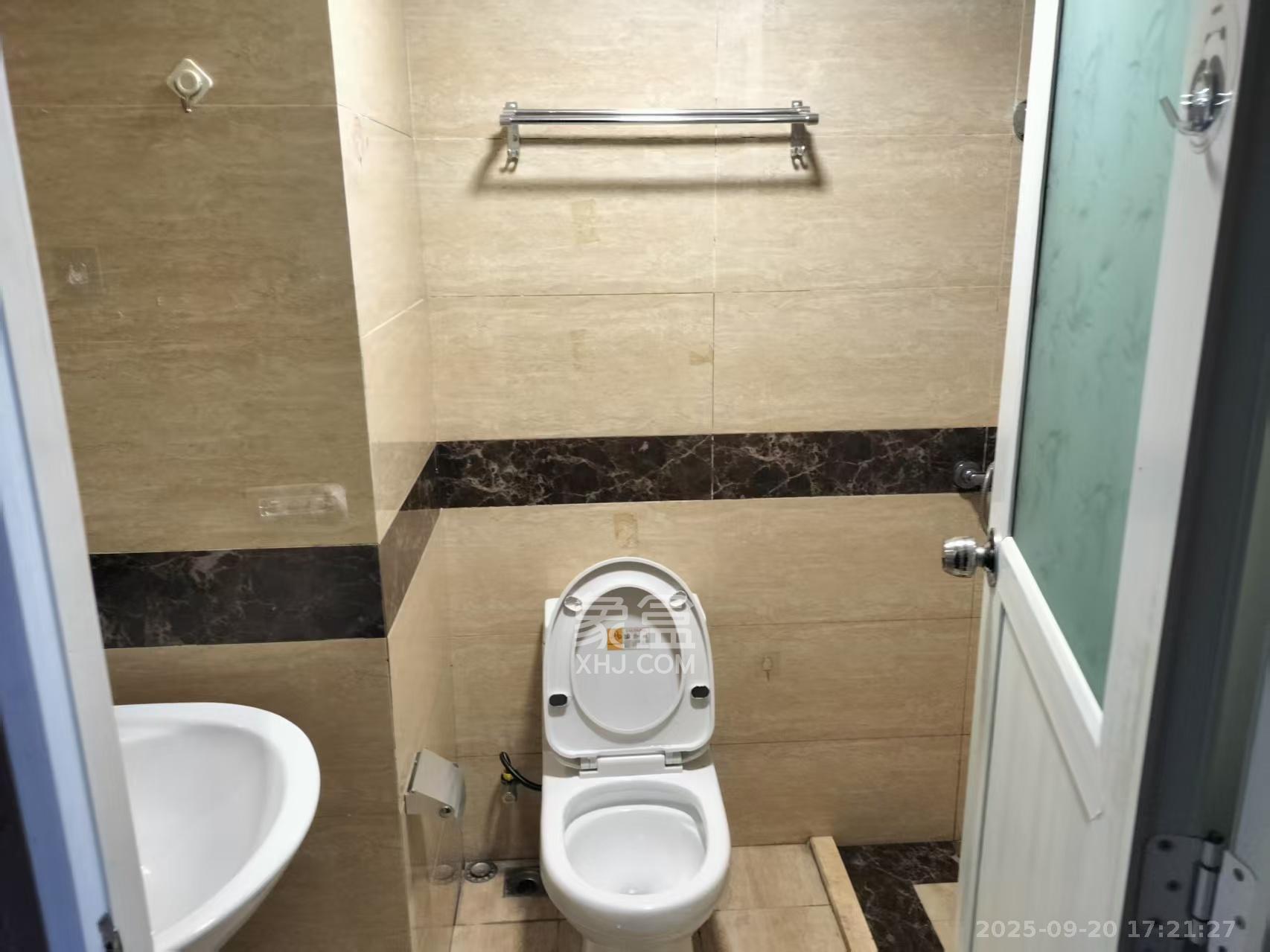 万科白鹭郡  1室1厅1卫    1300.0元/月室内图