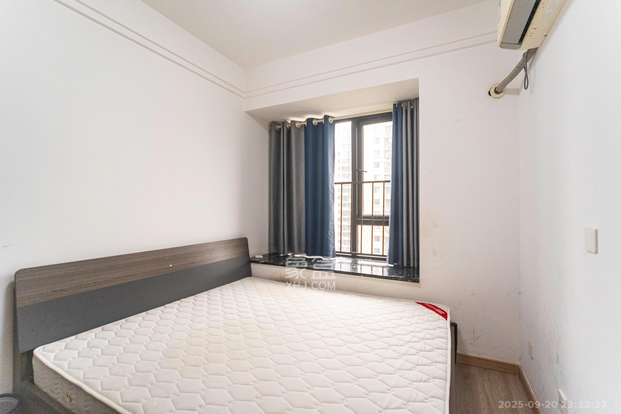 君合新城玺樾  3室2厅2卫    69.8万卧室