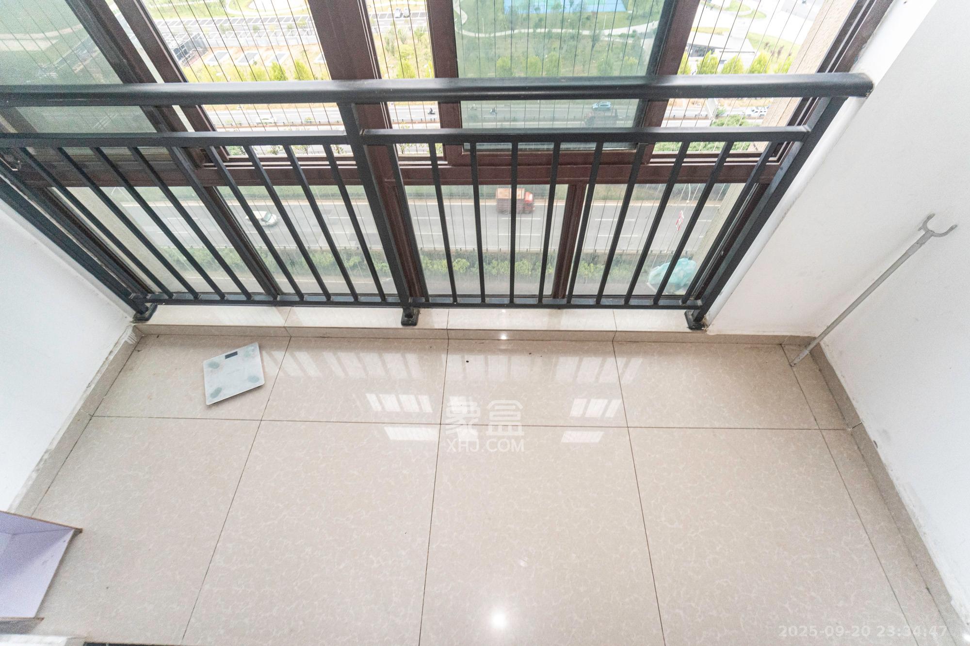 东方美地 3室2厅2卫 69.8万 东方美地 3室2厅2卫 69.8万阳台