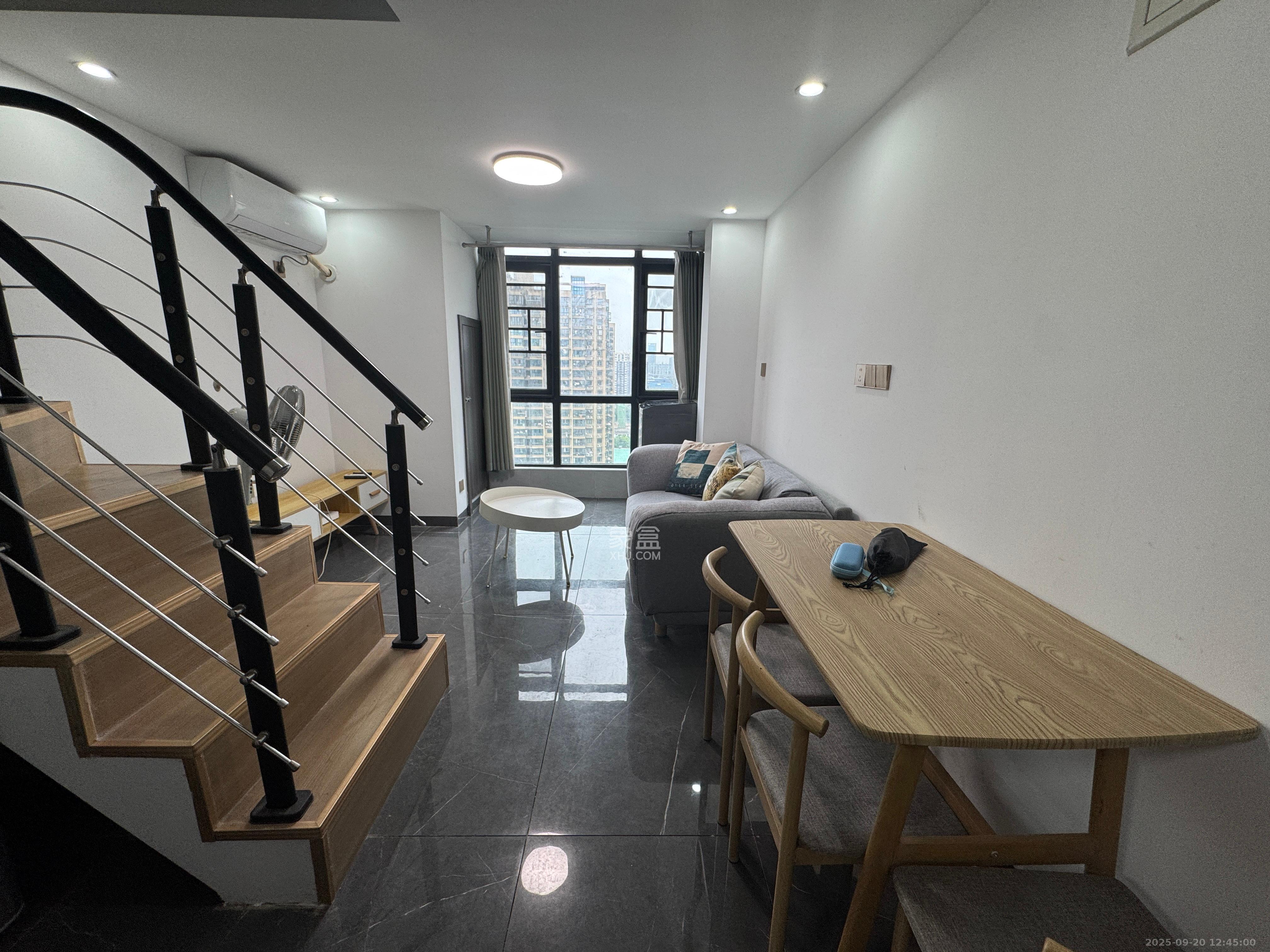 新长海漓湘悦  2室2厅1卫    1800.0元/月室内图