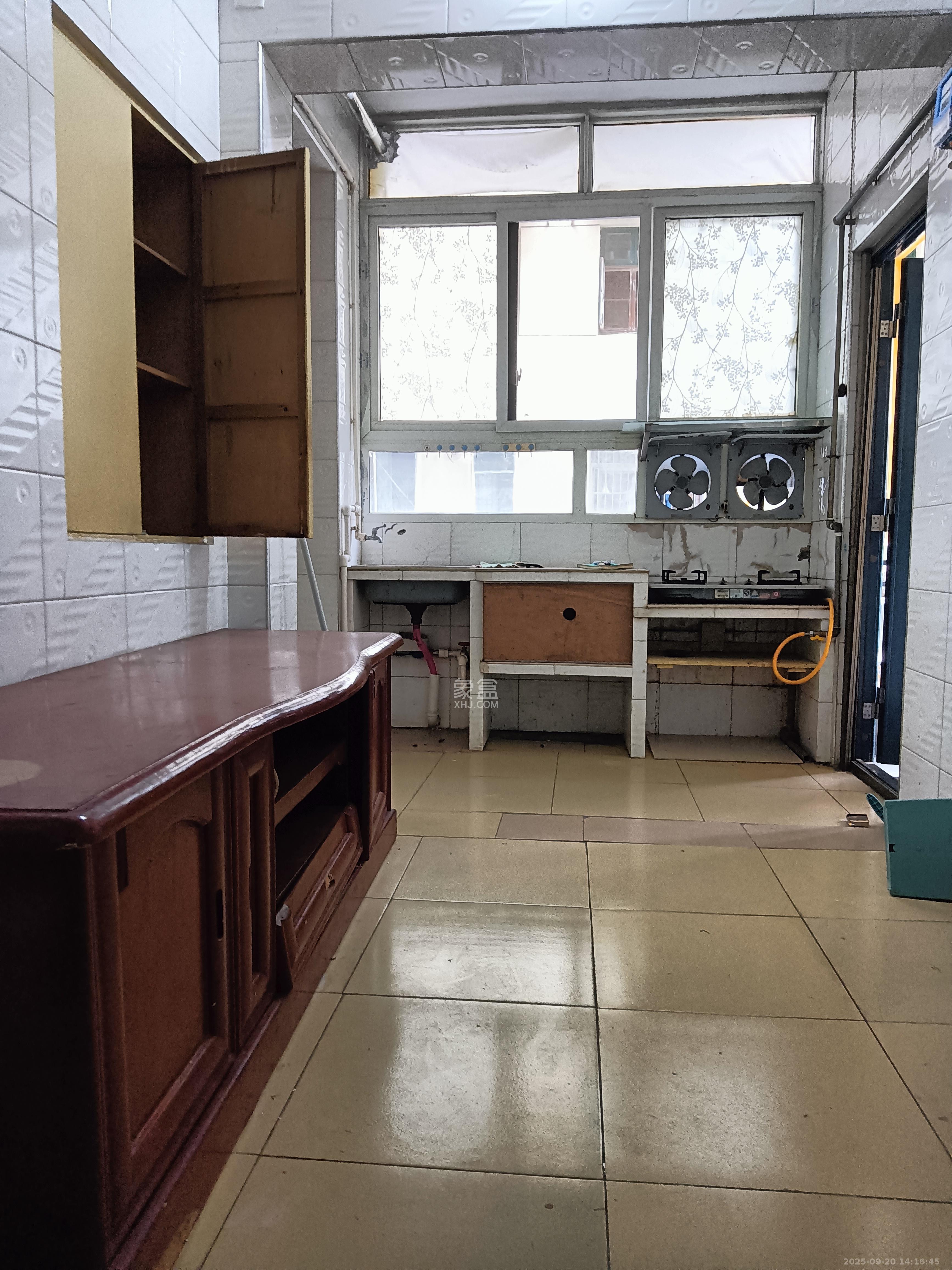 长勘小区  1室1厅1卫    1500.0元/月室内图