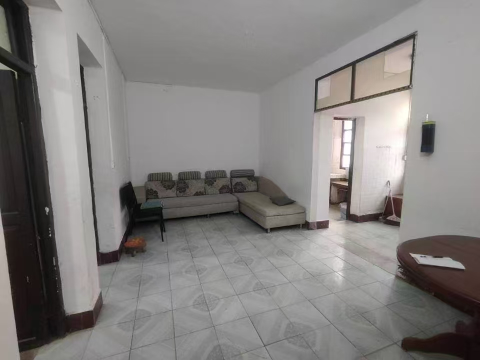 领御一方中心  1室1厅1卫    800.0元/月 领御一方中心  1室1厅1卫    800.0元/月