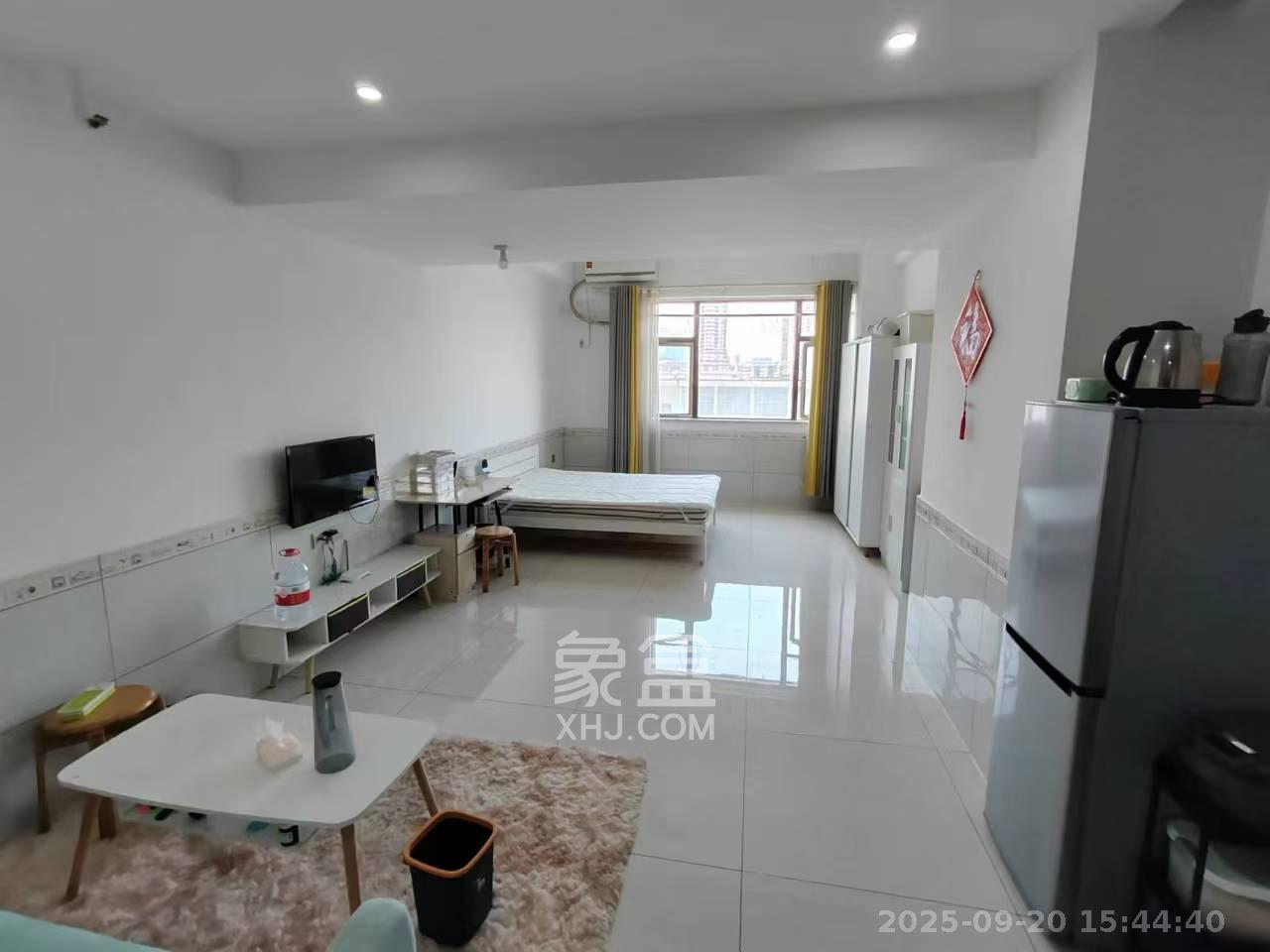 昊天大厦 1室1厅1卫 1900.0元/月 昊天大厦 1室1厅1卫 1900.0元/月室内图