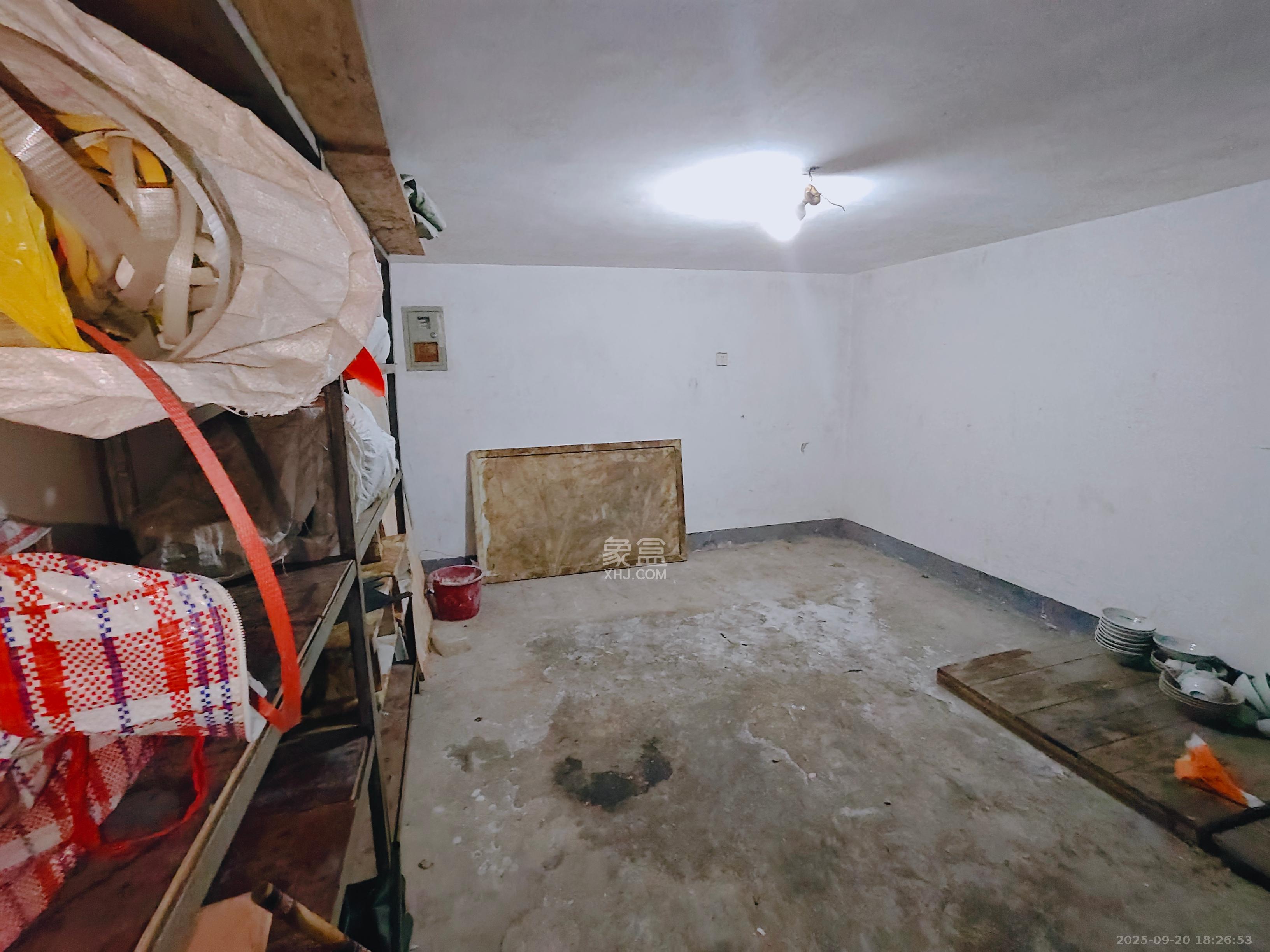 恩瑞麓山名园(龙王港小区) 1室1厅1卫 700.0元/月 恩瑞麓山名园(龙王港小区) 1室1厅1卫 700.0元/月室内图