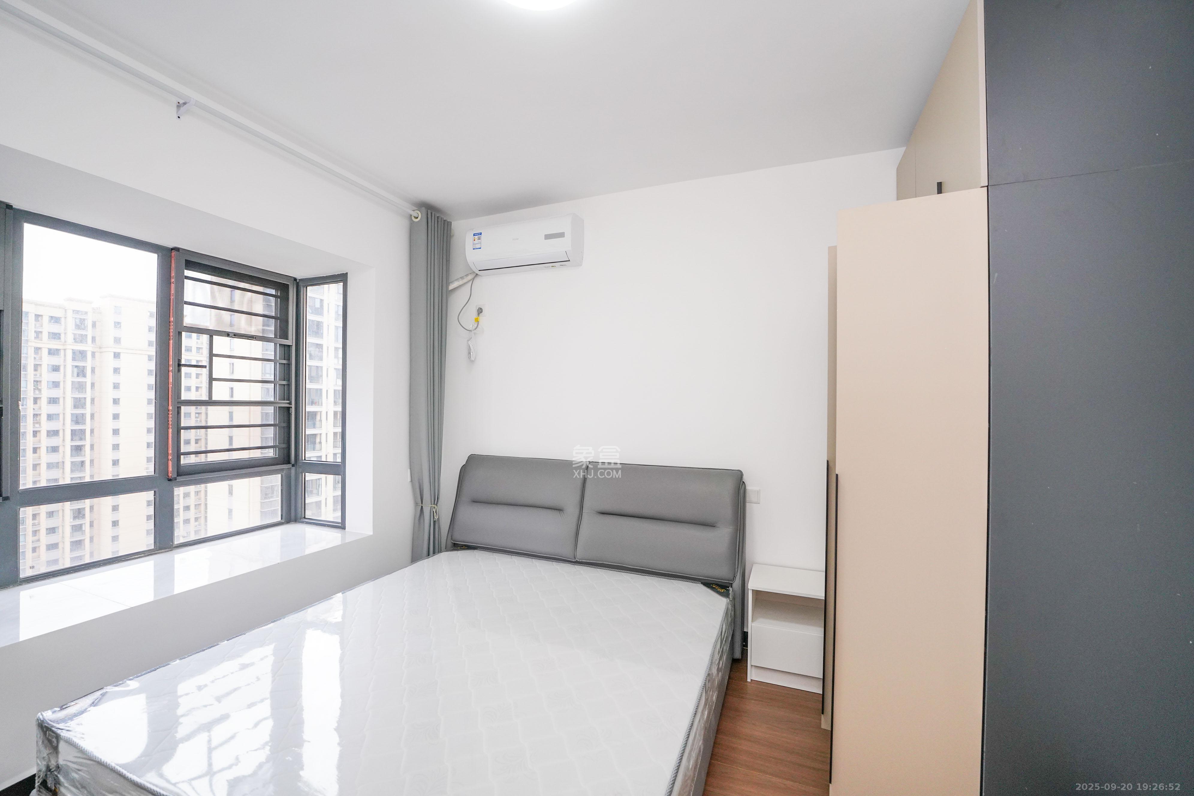 丽发新城 4室2厅2卫 130.0万 丽发新城 4室2厅2卫 130.0万卧室