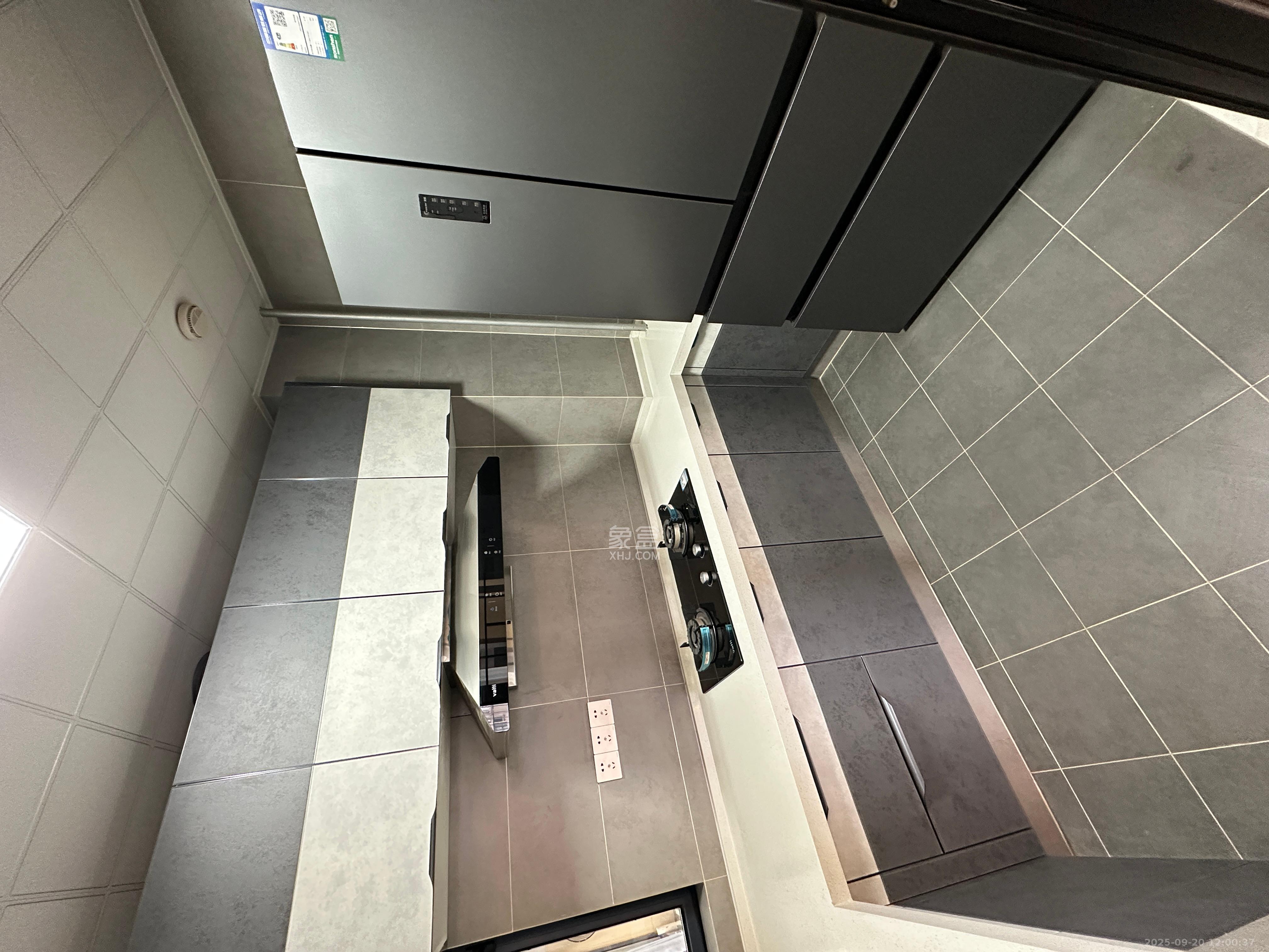 黑金时代广场 2室2厅1卫 1800.0元/月 黑金时代广场 2室2厅1卫 1800.0元/月室内图