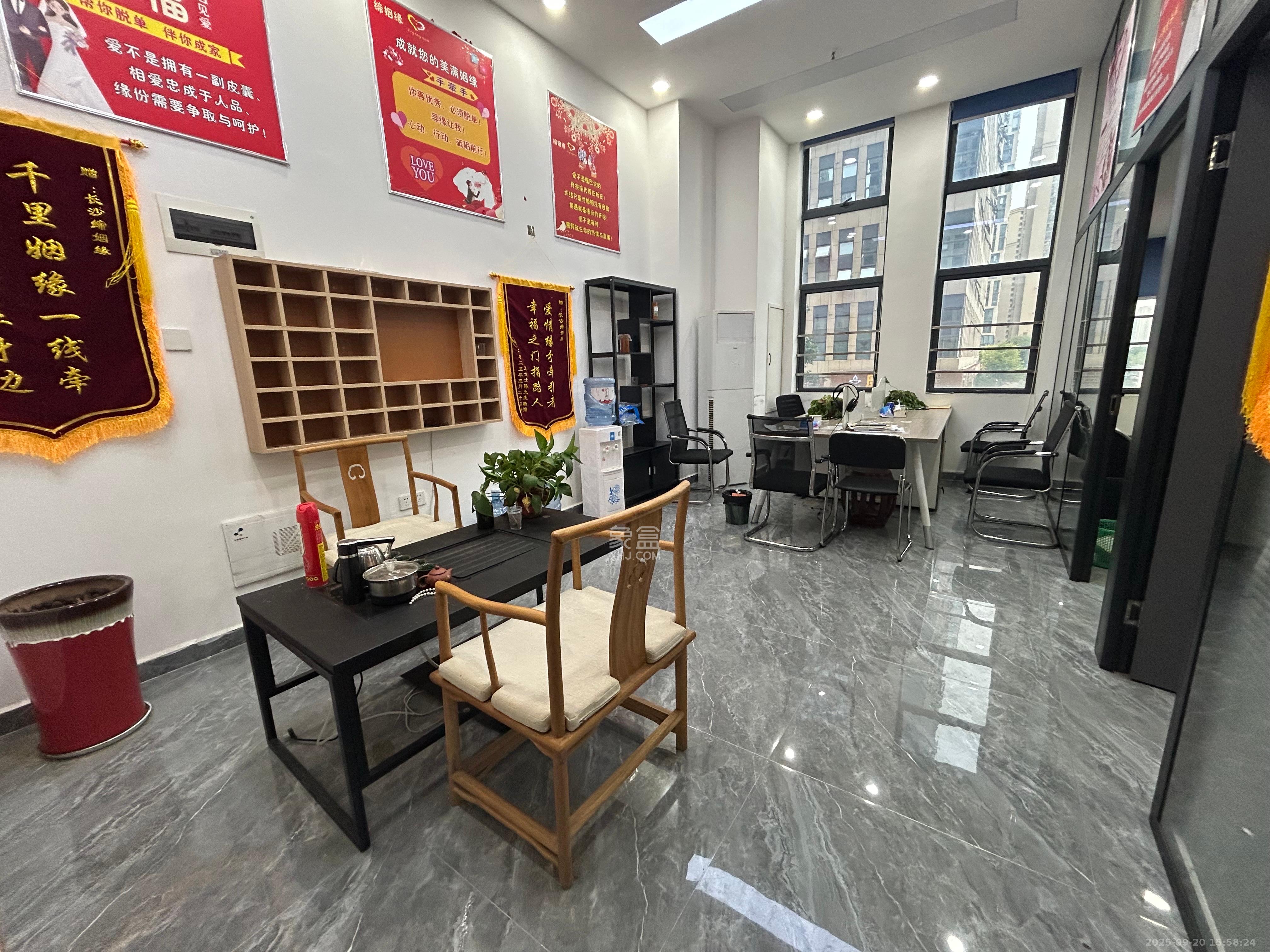 华润置地广场二期  1室1厅1卫   4500.00元/月