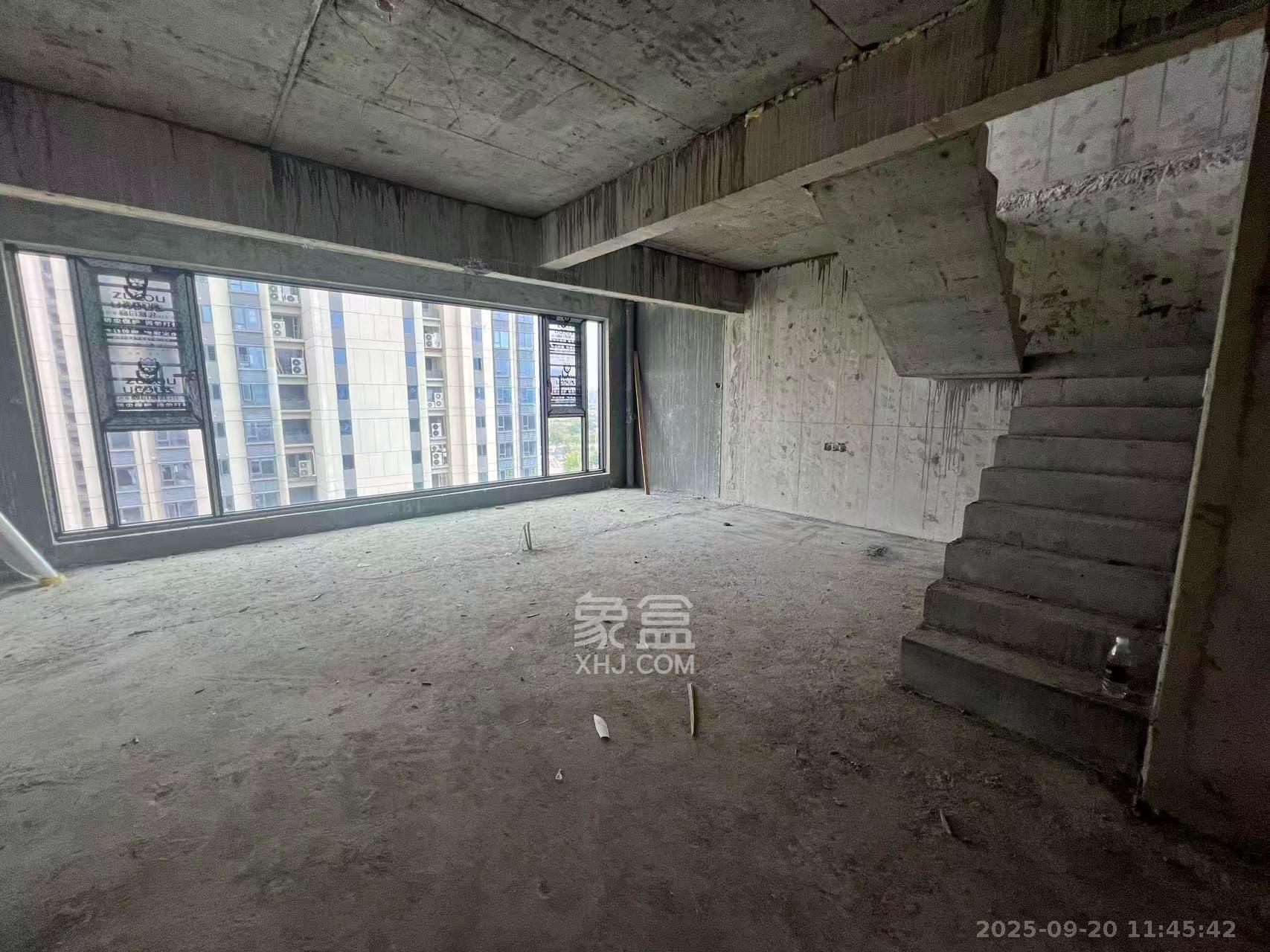 佳兆业城市广场 4室2厅1卫 1500.0元/月 佳兆业城市广场 4室2厅1卫 1500.0元/月室内图