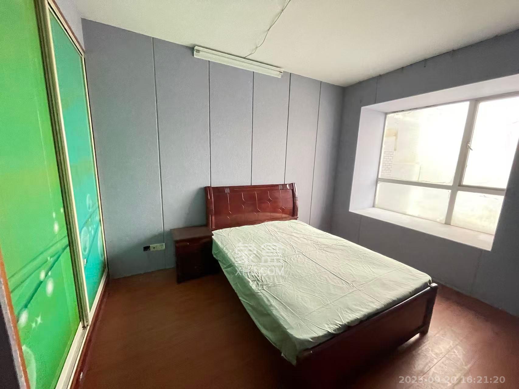 天鸿天府(天鸿中央大院) 3室2厅1卫 2500.0元/月 天鸿天府(天鸿中央大院) 3室2厅1卫 2500.0元/月室内图