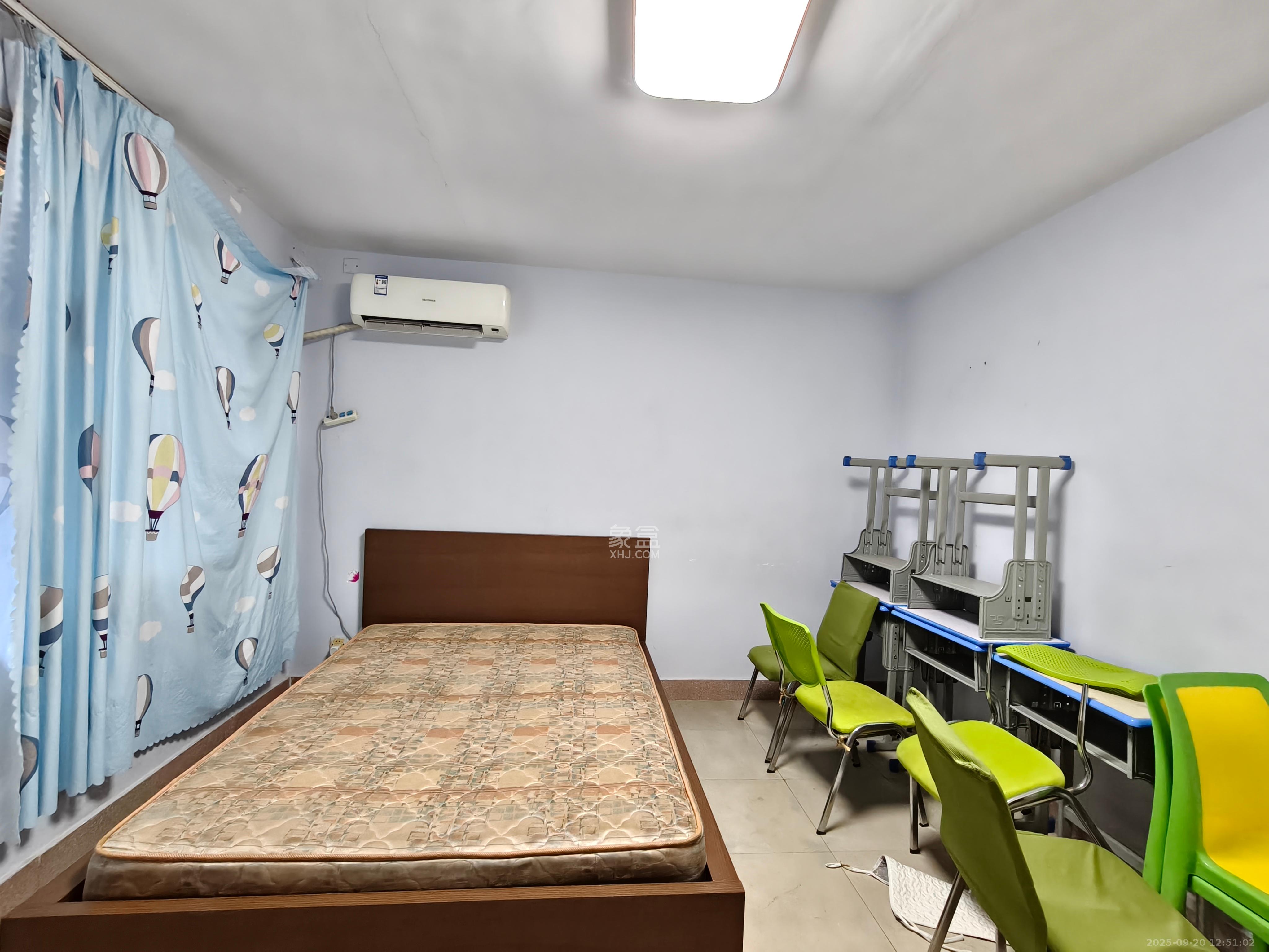 曾家湾13号生活区(友谊集团公司宿舍) 3室1厅1卫 1600.0元/月 曾家湾13号生活区(友谊集团公司宿舍) 3室1厅1卫 1600.0元/月室内图