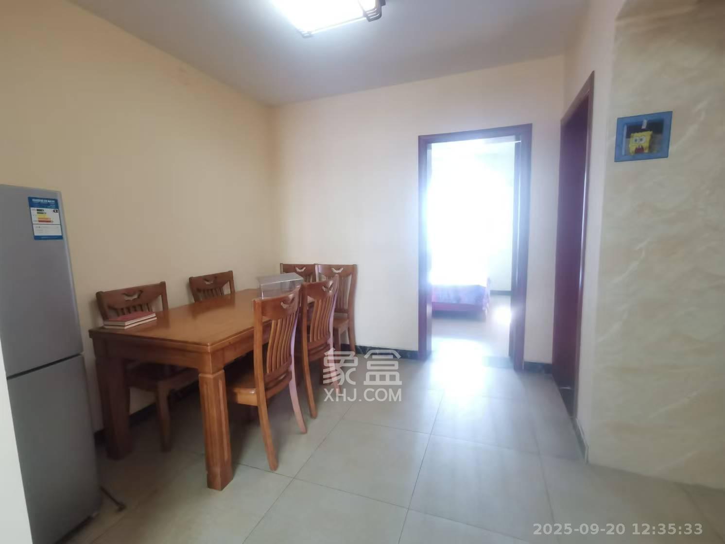 枫林美景  2室2厅1卫    1700.0元/月室内图