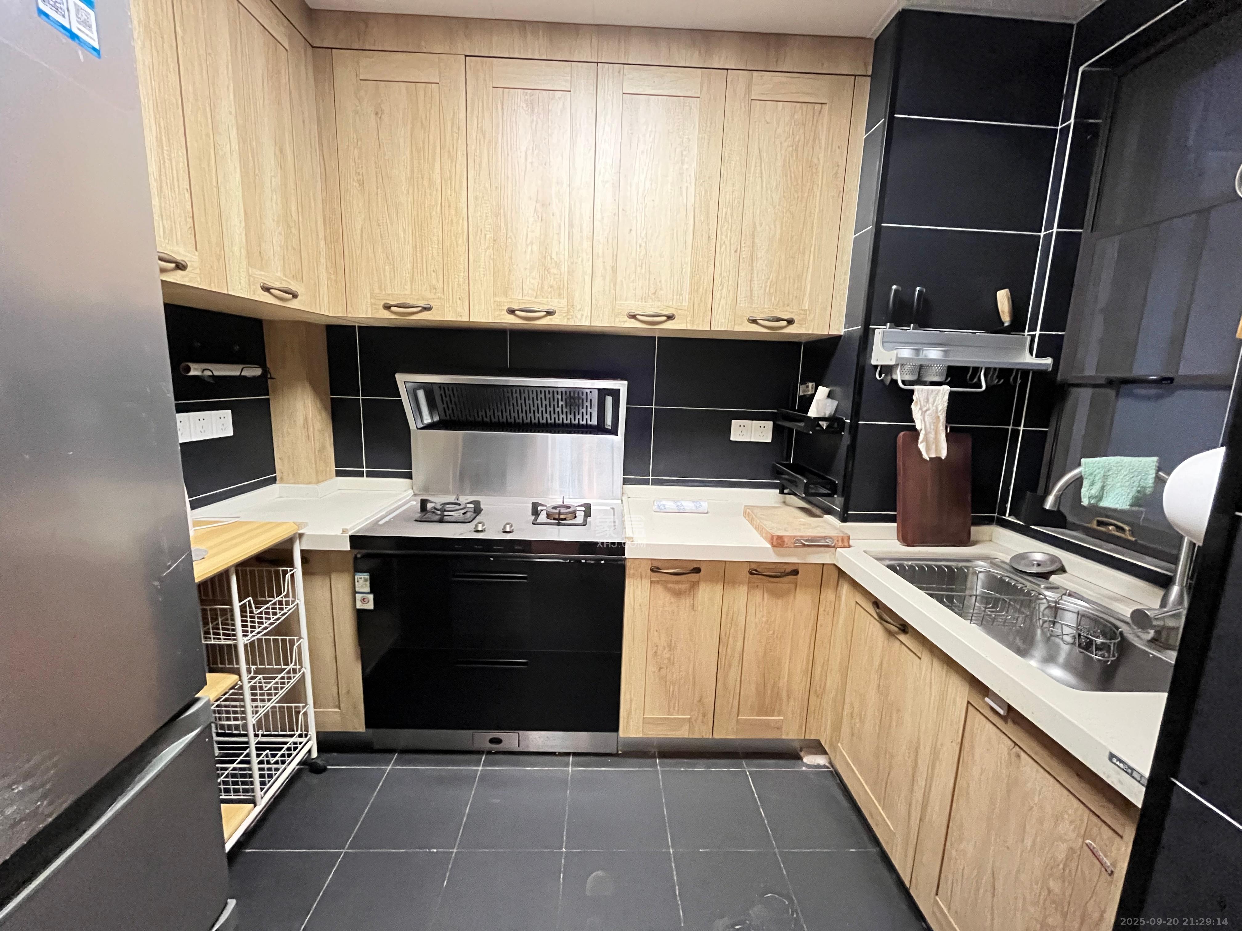 合能洋湖公馆  3室2厅2卫    2800.0元/月室内图