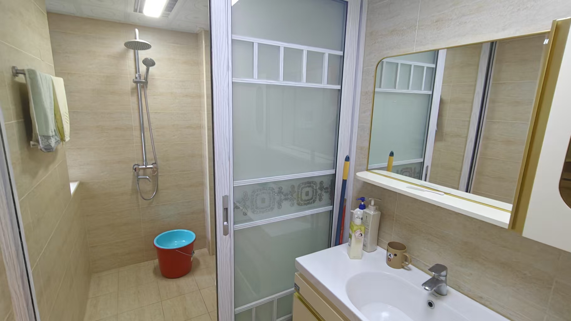 特变水木融城  4室2厅1卫    3000.0元/月