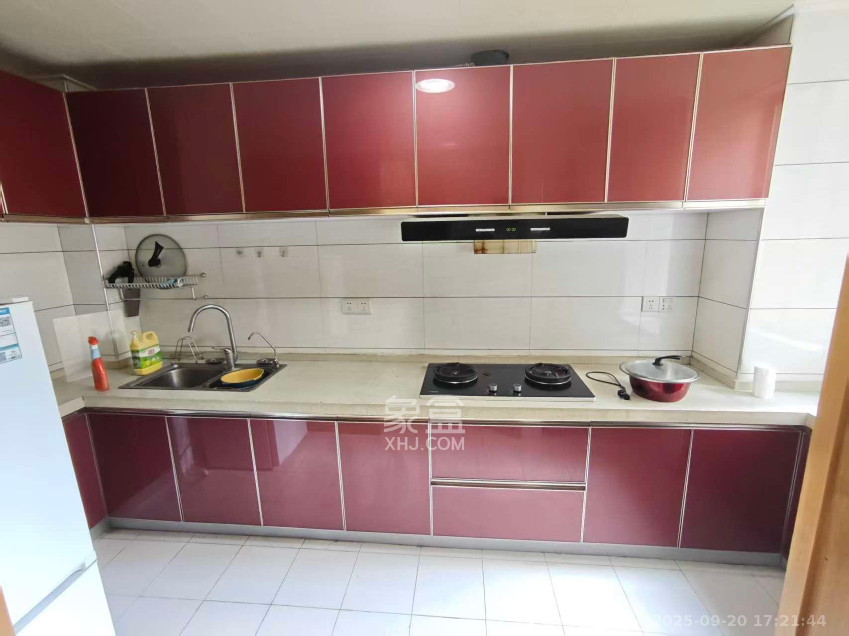 华盛世纪新城 4室2厅2卫 2500.0元/月 华盛世纪新城 4室2厅2卫 2500.0元/月室内图