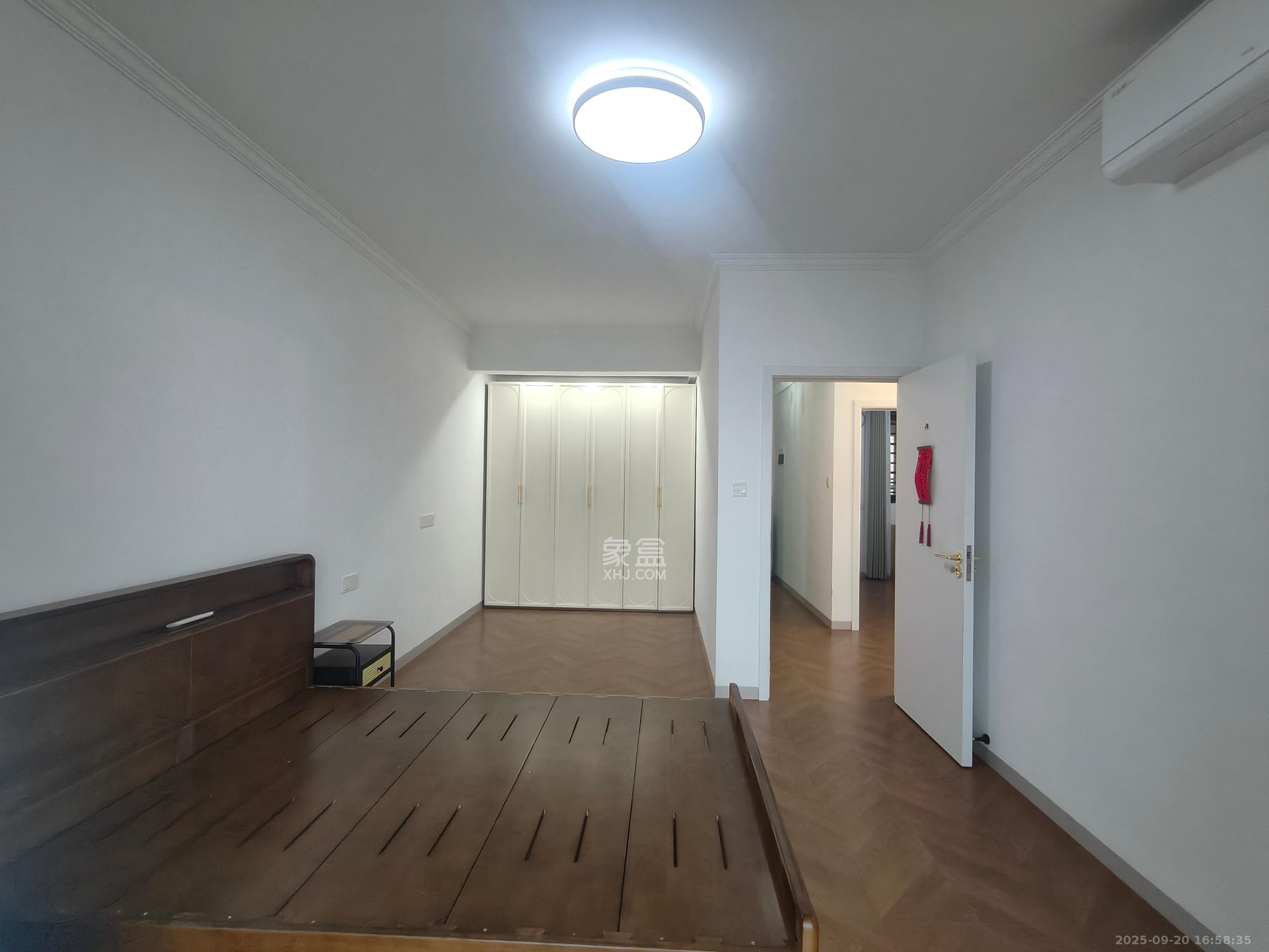 梅溪正荣府  4室2厅2卫    3000.0元/月室内图