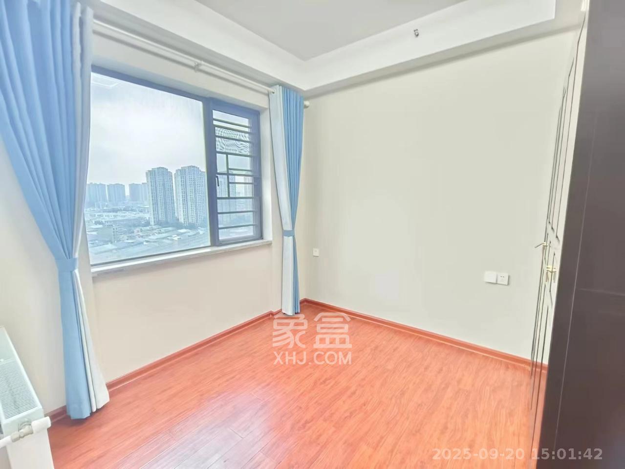 达美溪湖湾 5室2厅2卫 5000.0元/月 达美溪湖湾 5室2厅2卫 5000.0元/月室内图