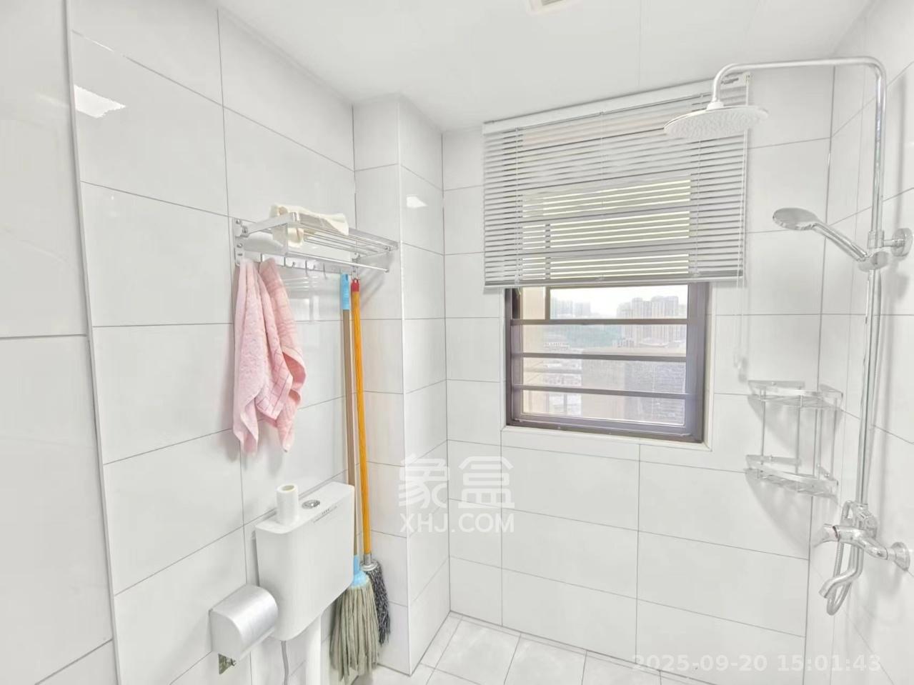 达美溪湖湾  5室2厅2卫    5000.0元/月室内图