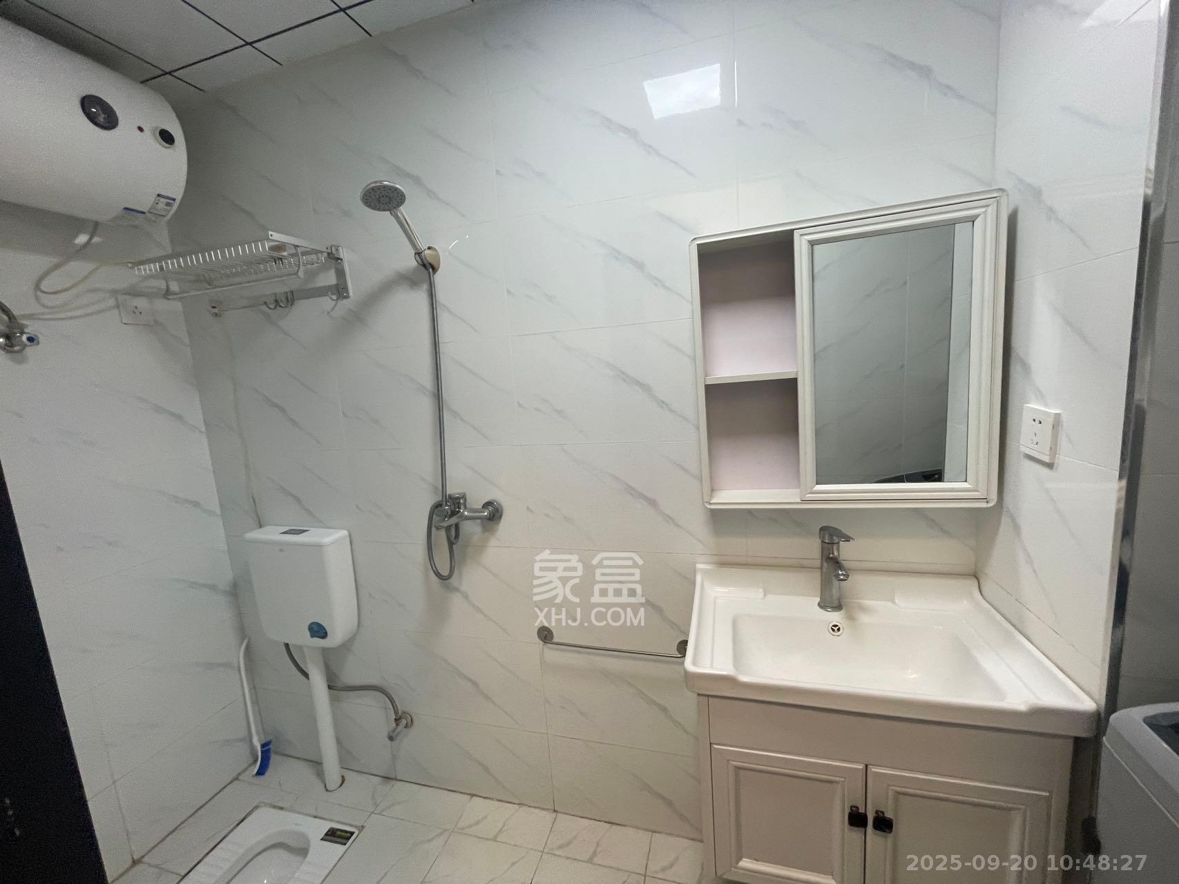 复地星光天地  1室0厅0卫    1500.0元/月室内图