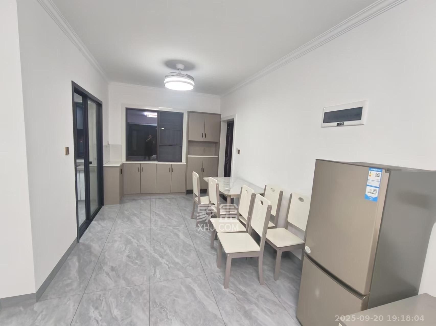 和润园三期 2室2厅1卫 2300.0元/月 和润园三期 2室2厅1卫 2300.0元/月室内图