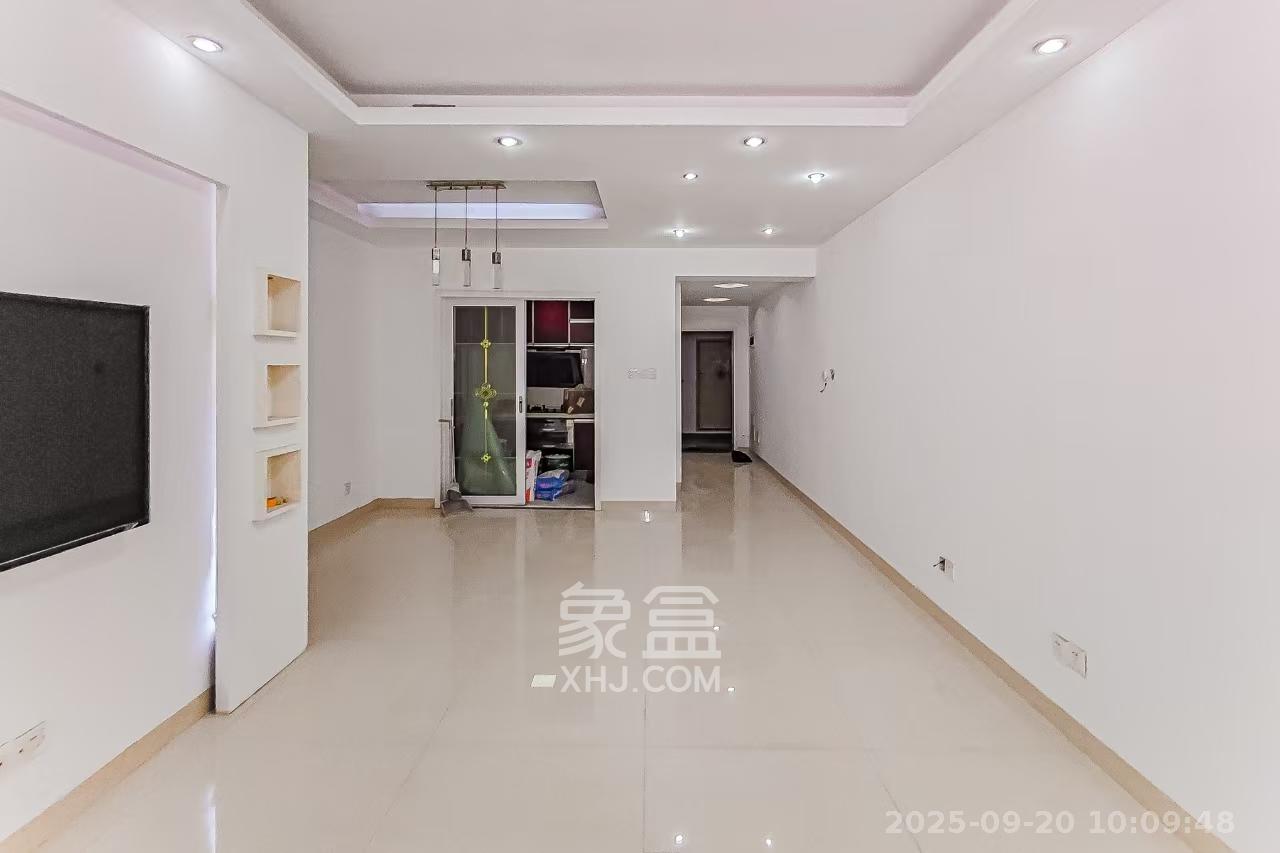 兰亭优壳(隽峰苑) 4室2厅1卫 2200.0元/月 兰亭优壳(隽峰苑) 4室2厅1卫 2200.0元/月室内图