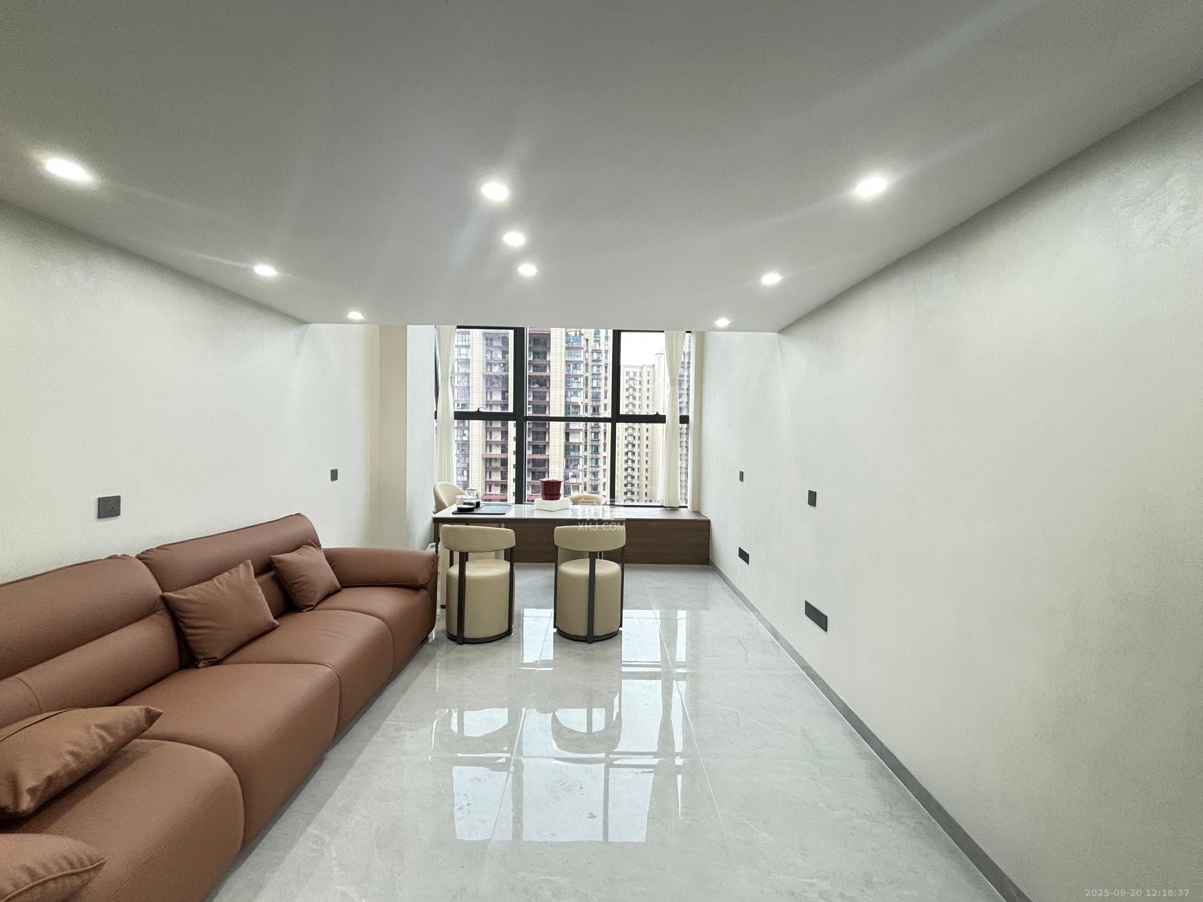 裕天国际商汇中心 2室1厅1卫 2300.0元/月 裕天国际商汇中心 2室1厅1卫 2300.0元/月室内图