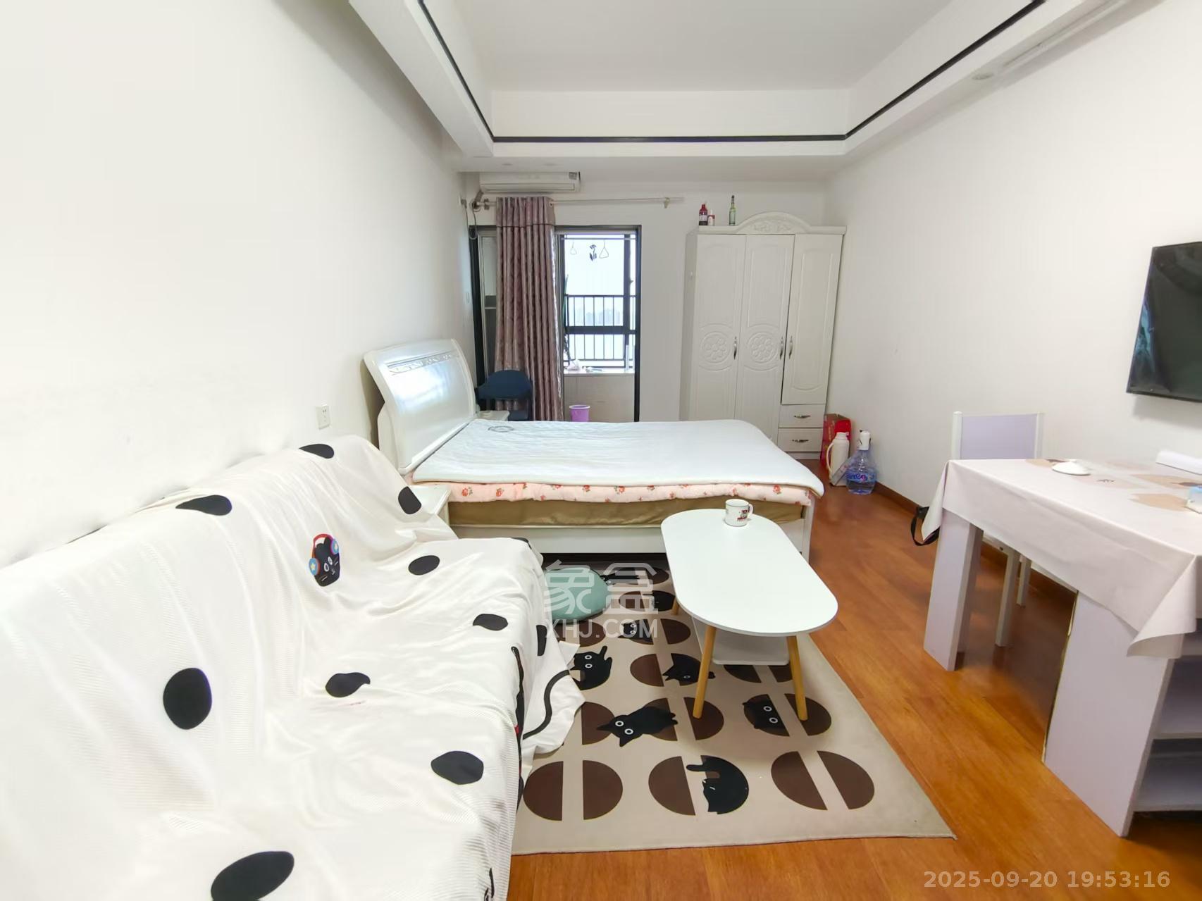 长盛上东区 1室1厅1卫 1400.0元/月 长盛上东区 1室1厅1卫 1400.0元/月室内图