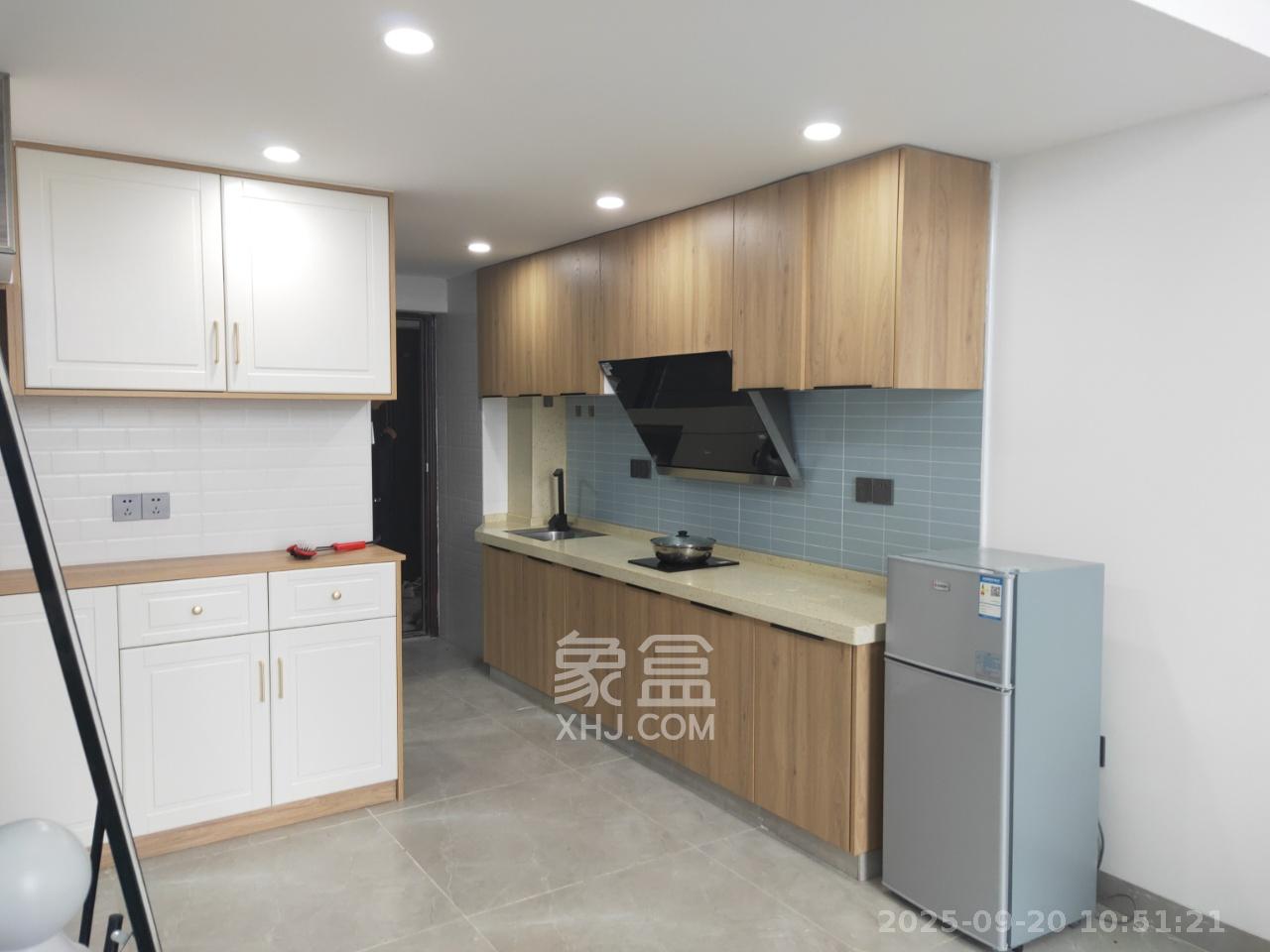 裕天国际商汇中心 1室1厅1卫 1500.0元/月 裕天国际商汇中心 1室1厅1卫 1500.0元/月室内图