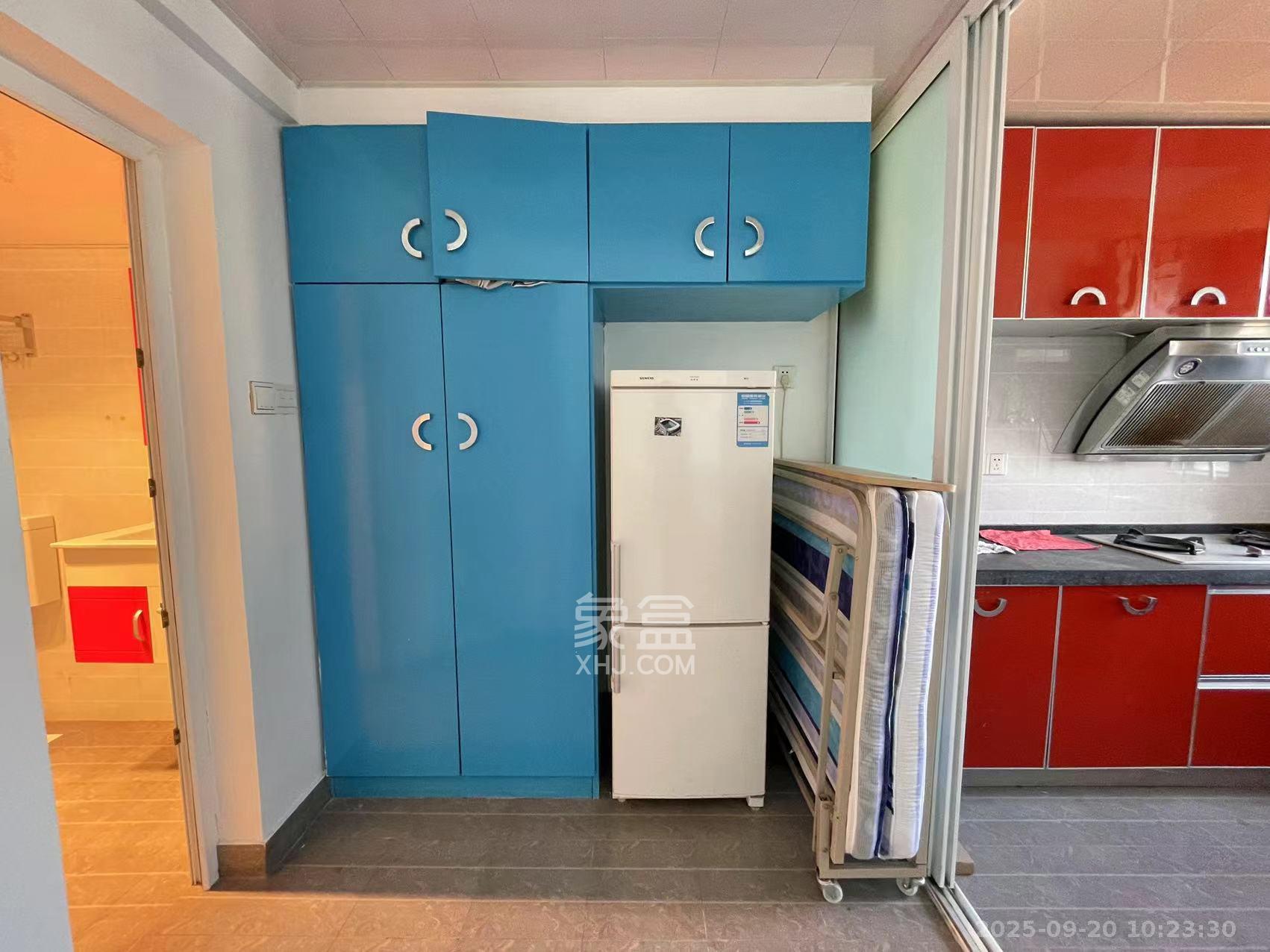 左岸右岸 1室1厅1卫 1700.0元/月 左岸右岸 1室1厅1卫 1700.0元/月室内图