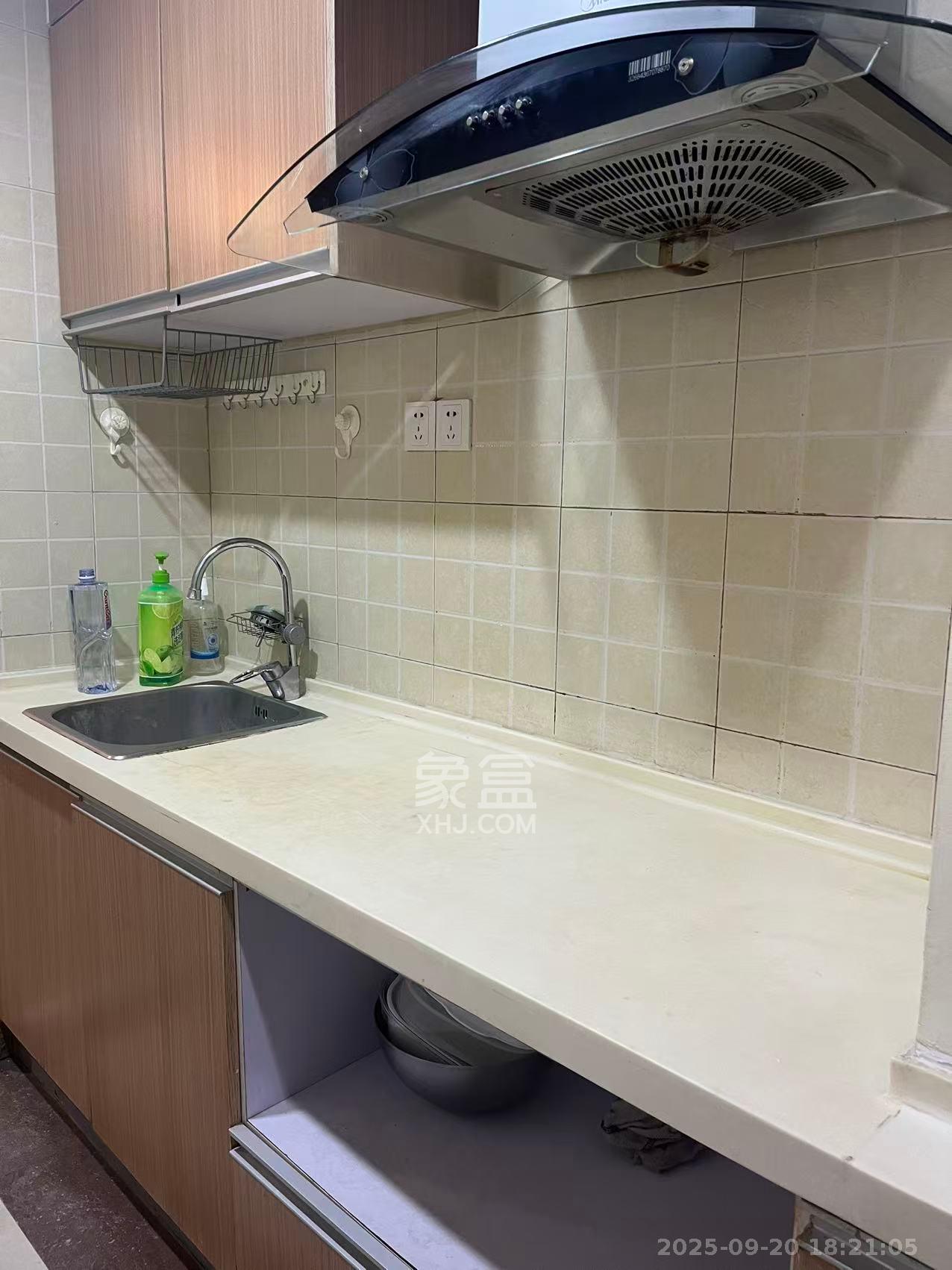 米兰春天 1室1厅1卫 1100.0元/月 米兰春天 1室1厅1卫 1100.0元/月室内图