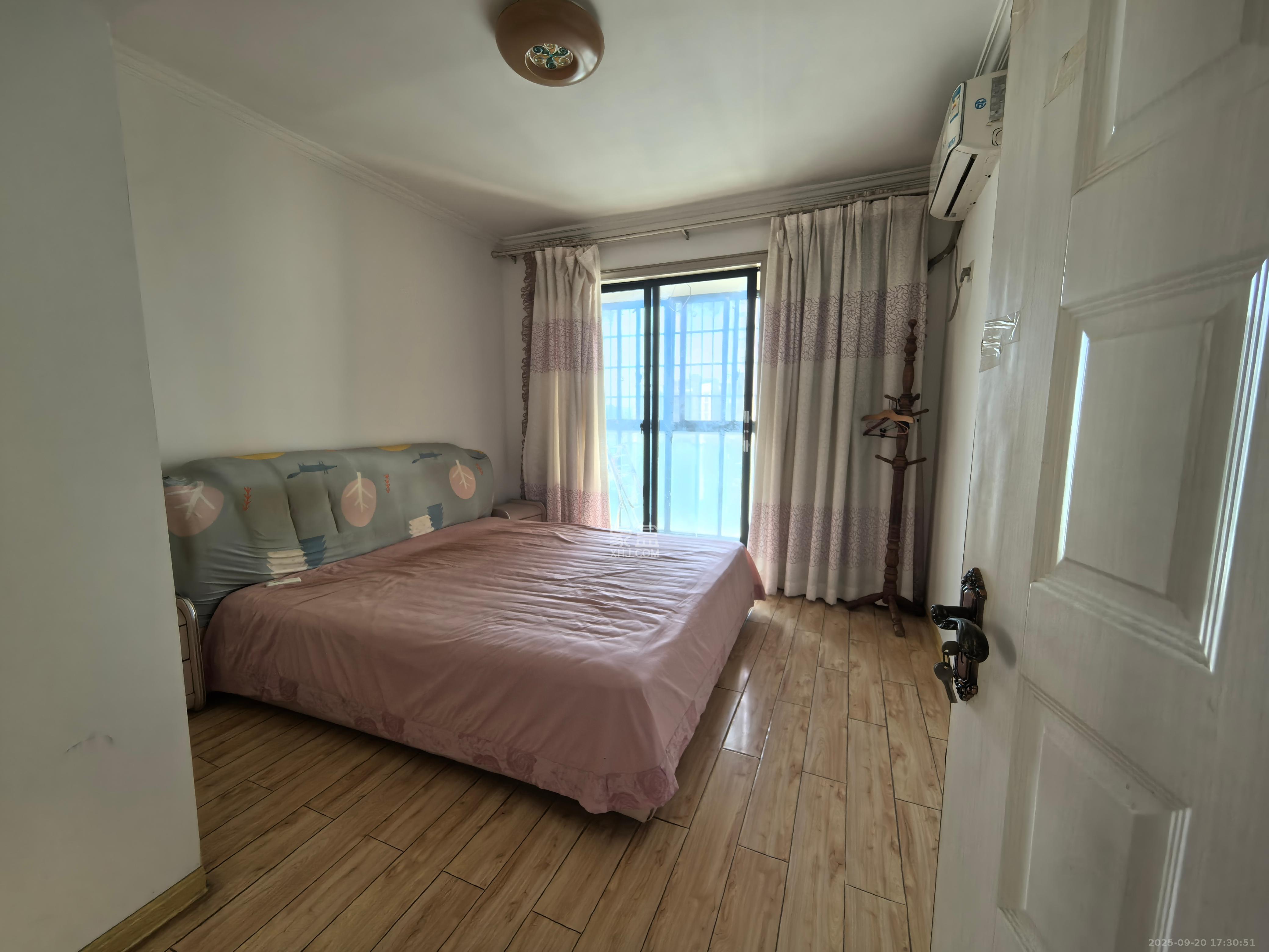 尊邸华庭 3室2厅1卫 2500.0元/月 尊邸华庭 3室2厅1卫 2500.0元/月室内图