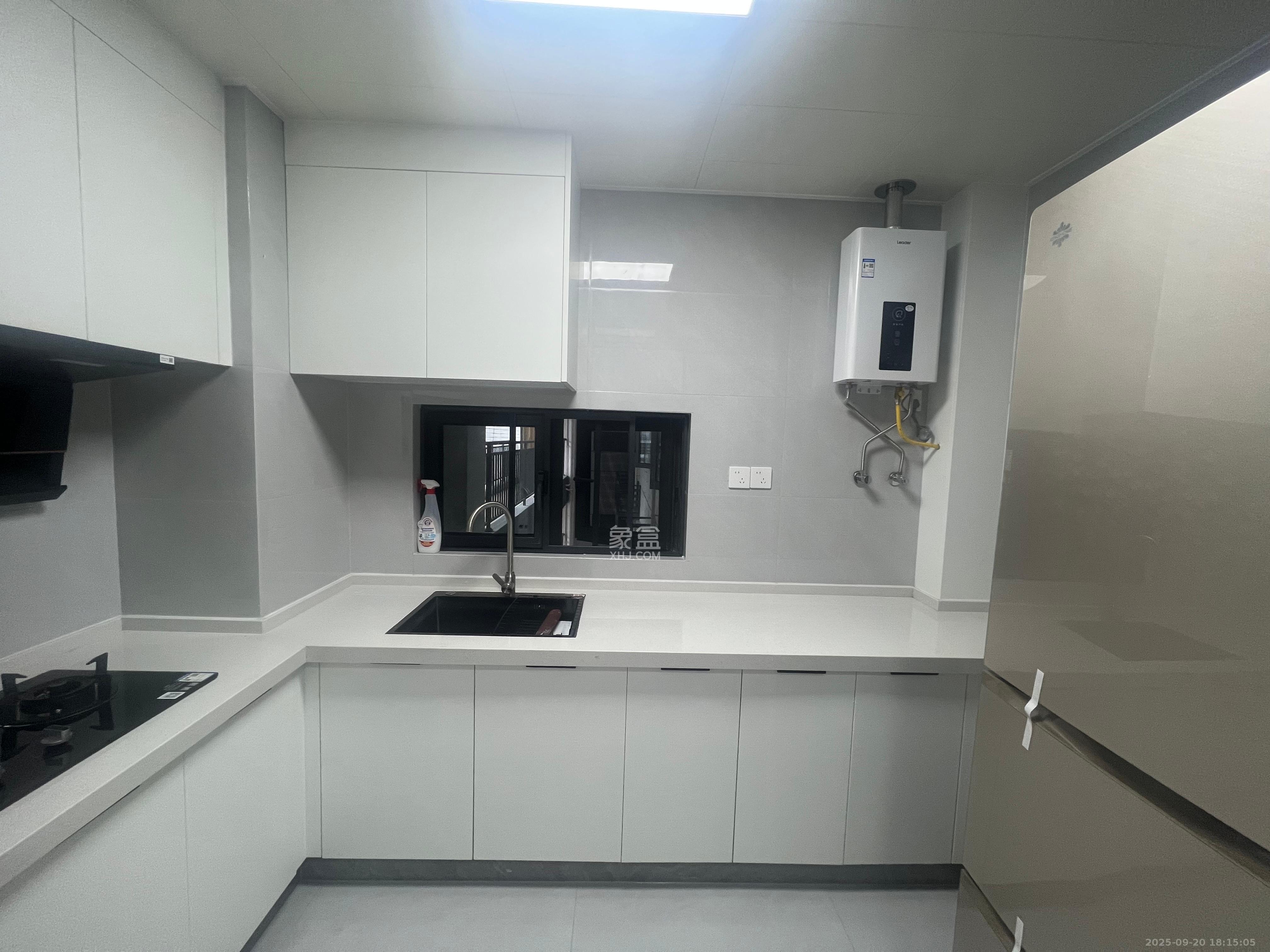 保利恒伟时光印象 3室2厅2卫 2700.0元/月 保利恒伟时光印象 3室2厅2卫 2700.0元/月室内图