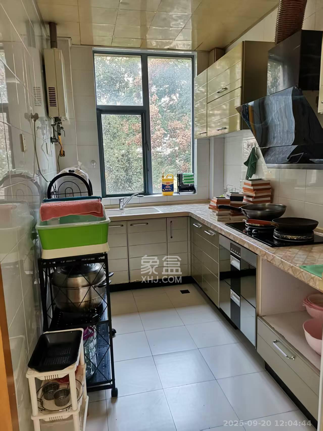 书香名邸  3室2厅1卫    3000.0元/月室内图