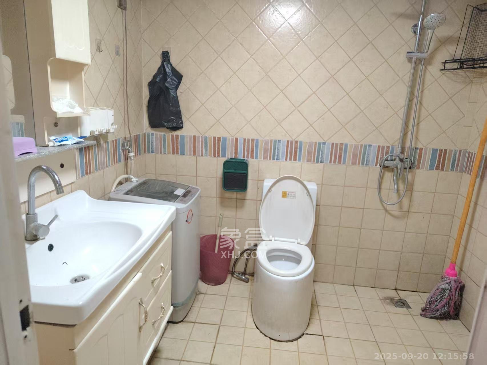 湖南信息大厦  2室1厅1卫    2400.0元/月室内图