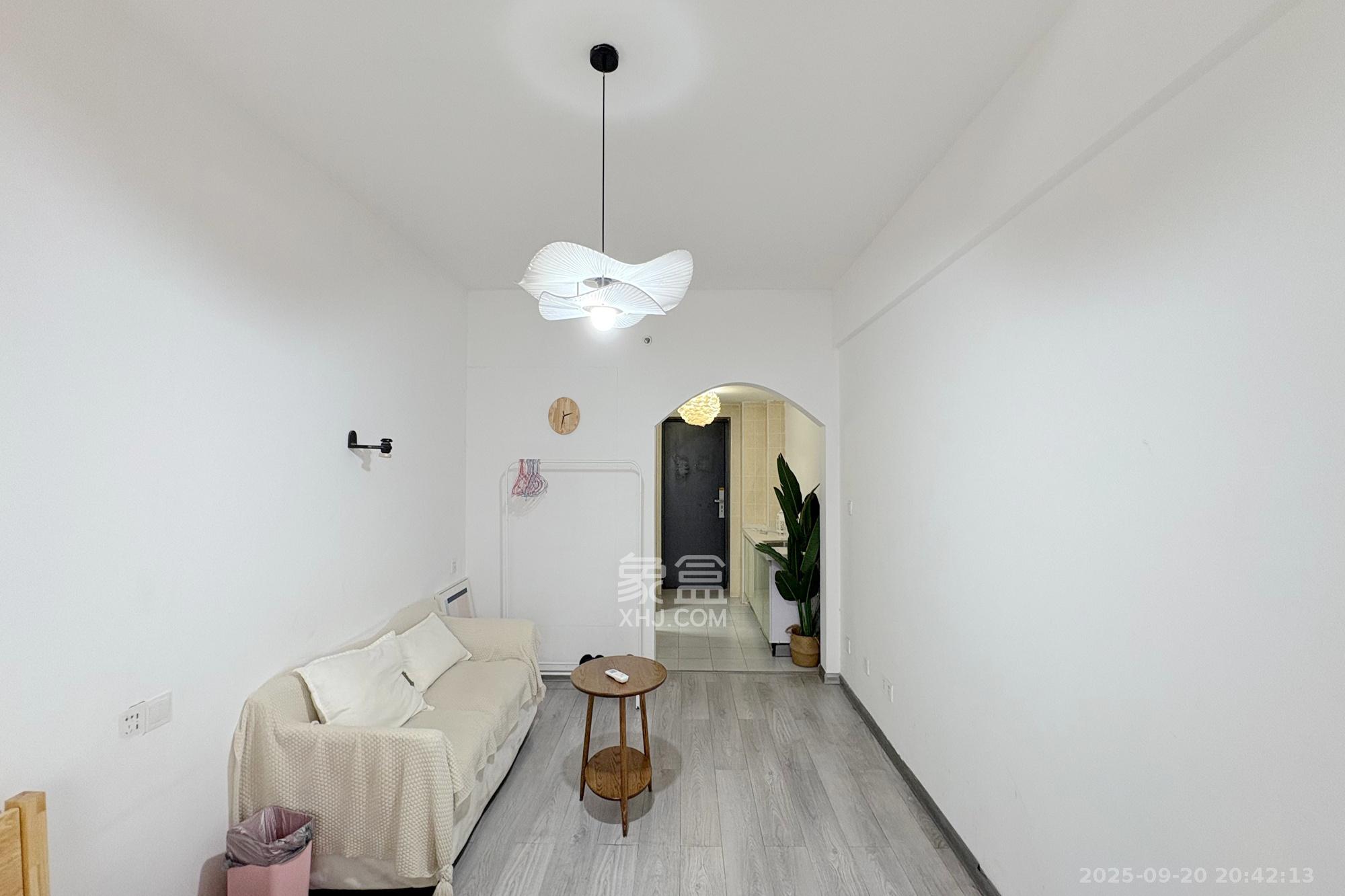 英尚国际 1室0厅0卫 38.0万 英尚国际 1室0厅0卫 38.0万卧室