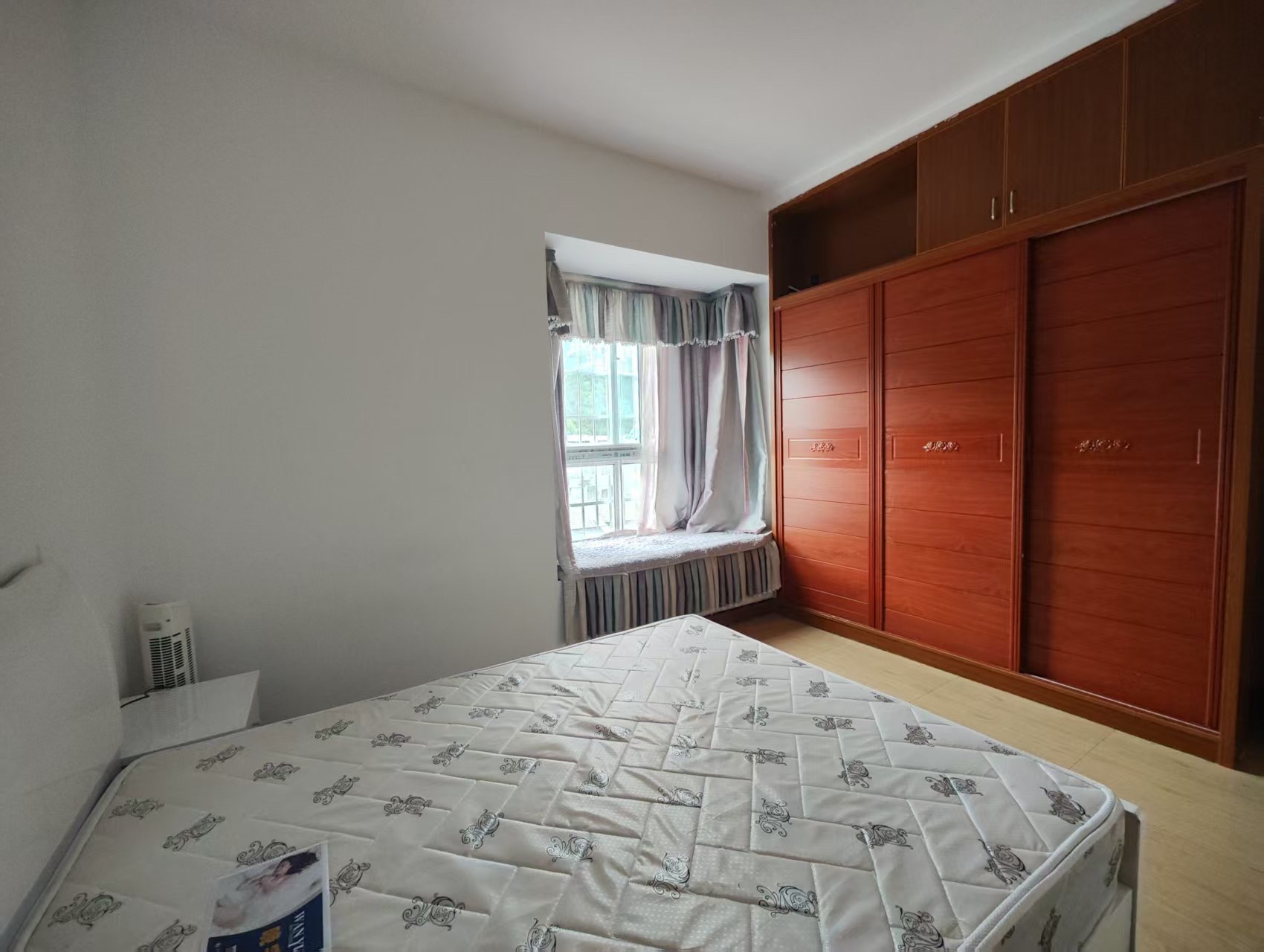 欣业苑 2室2厅1卫 1200.0元/月 欣业苑 2室2厅1卫 1200.0元/月室内图