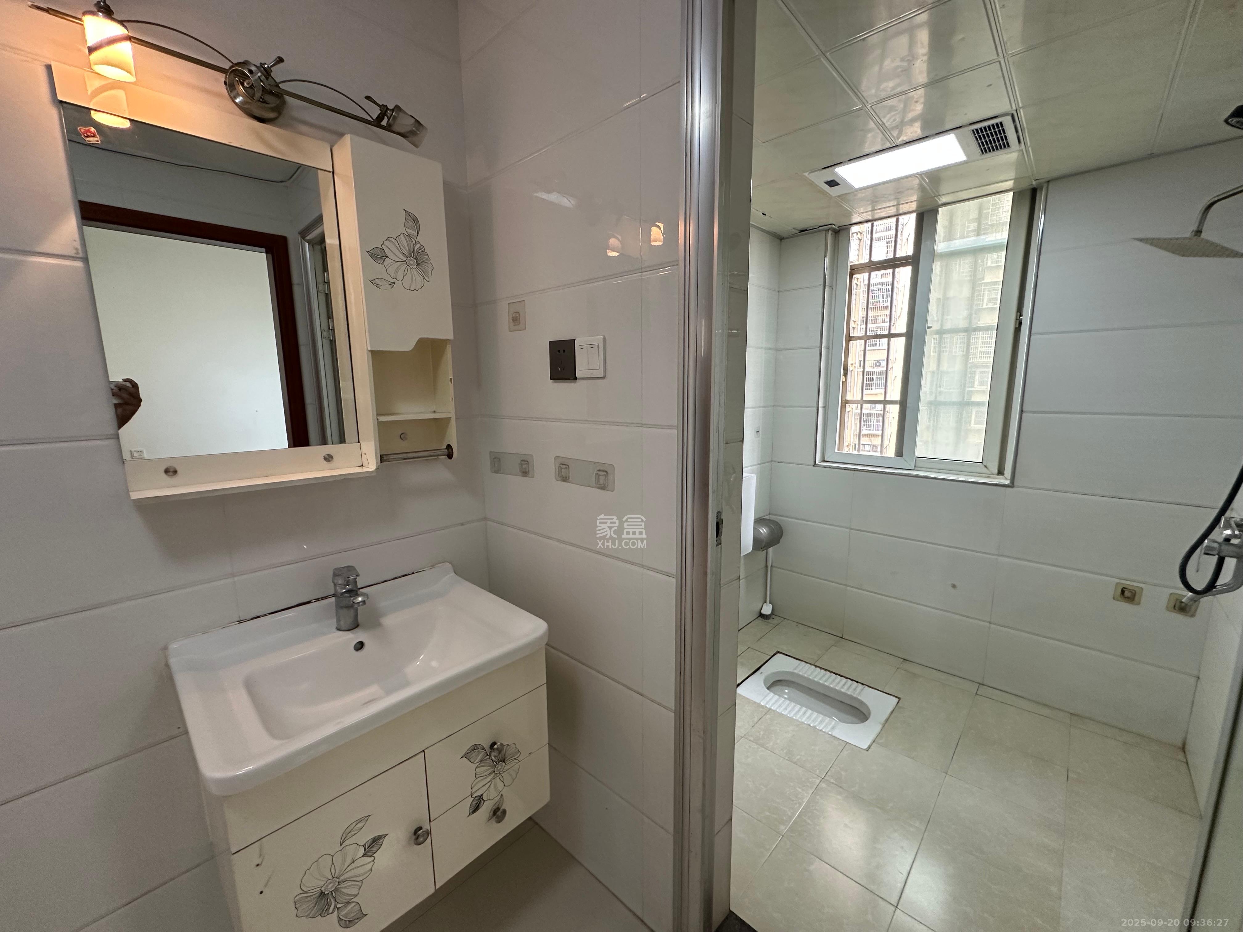 星城新宇黎雅苑 2室2厅1卫 1600.0元/月 星城新宇黎雅苑 2室2厅1卫 1600.0元/月室内图