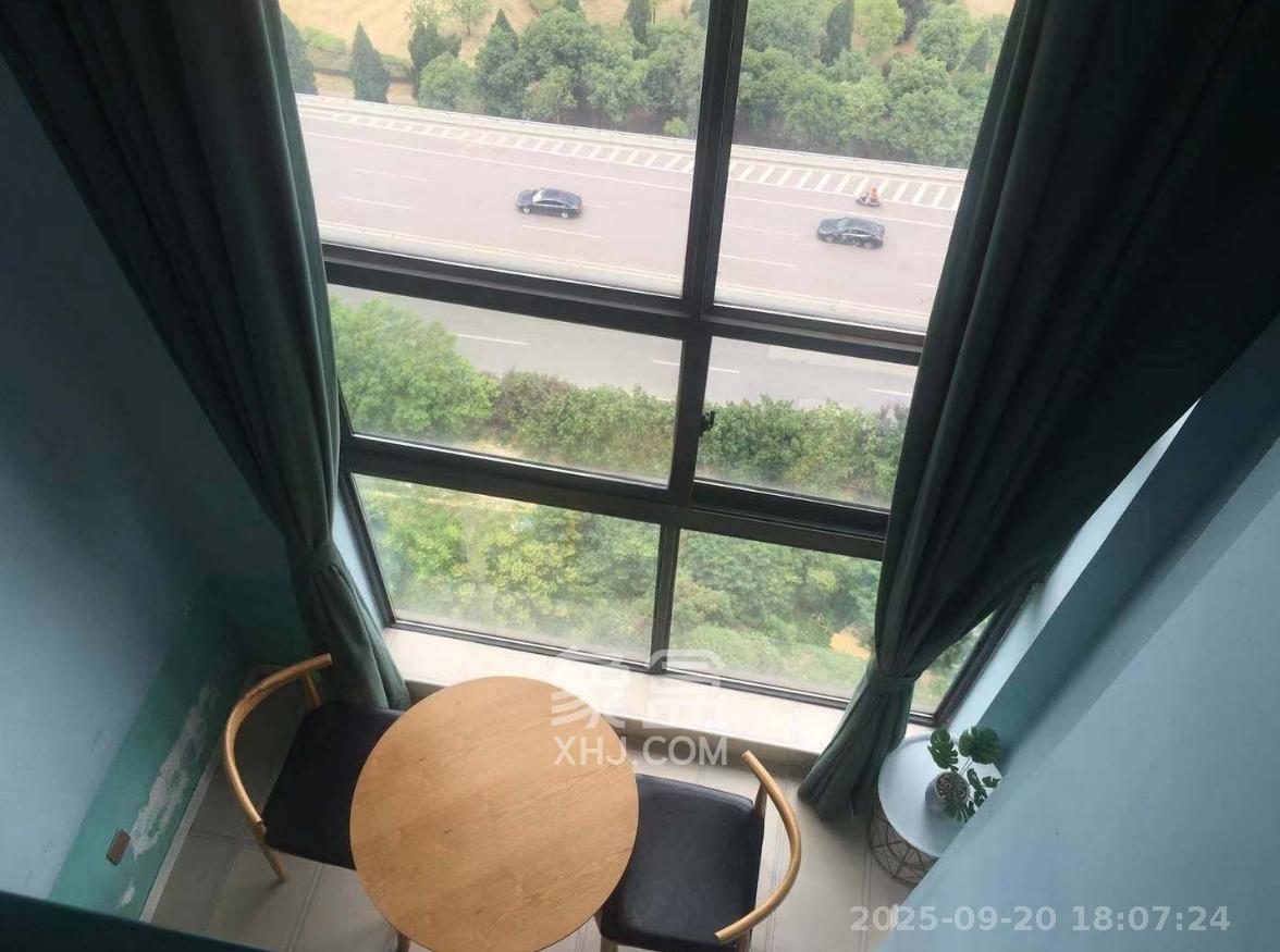 兰亭湾畔  1室1厅1卫    1700.0元/月室内图