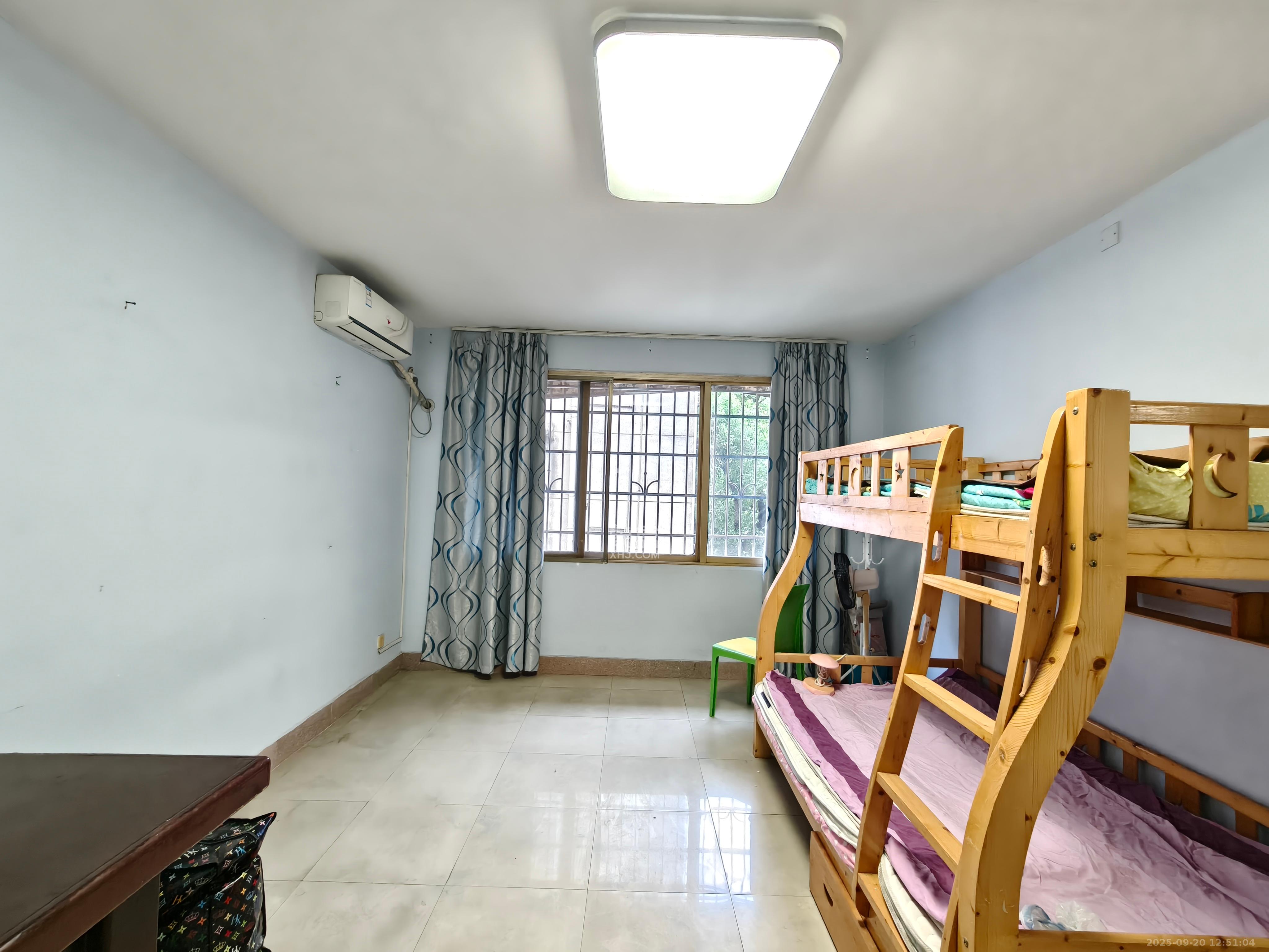 曾家湾13号生活区（友谊集团公司宿舍）  3室1厅1卫    1600.0元/月室内图