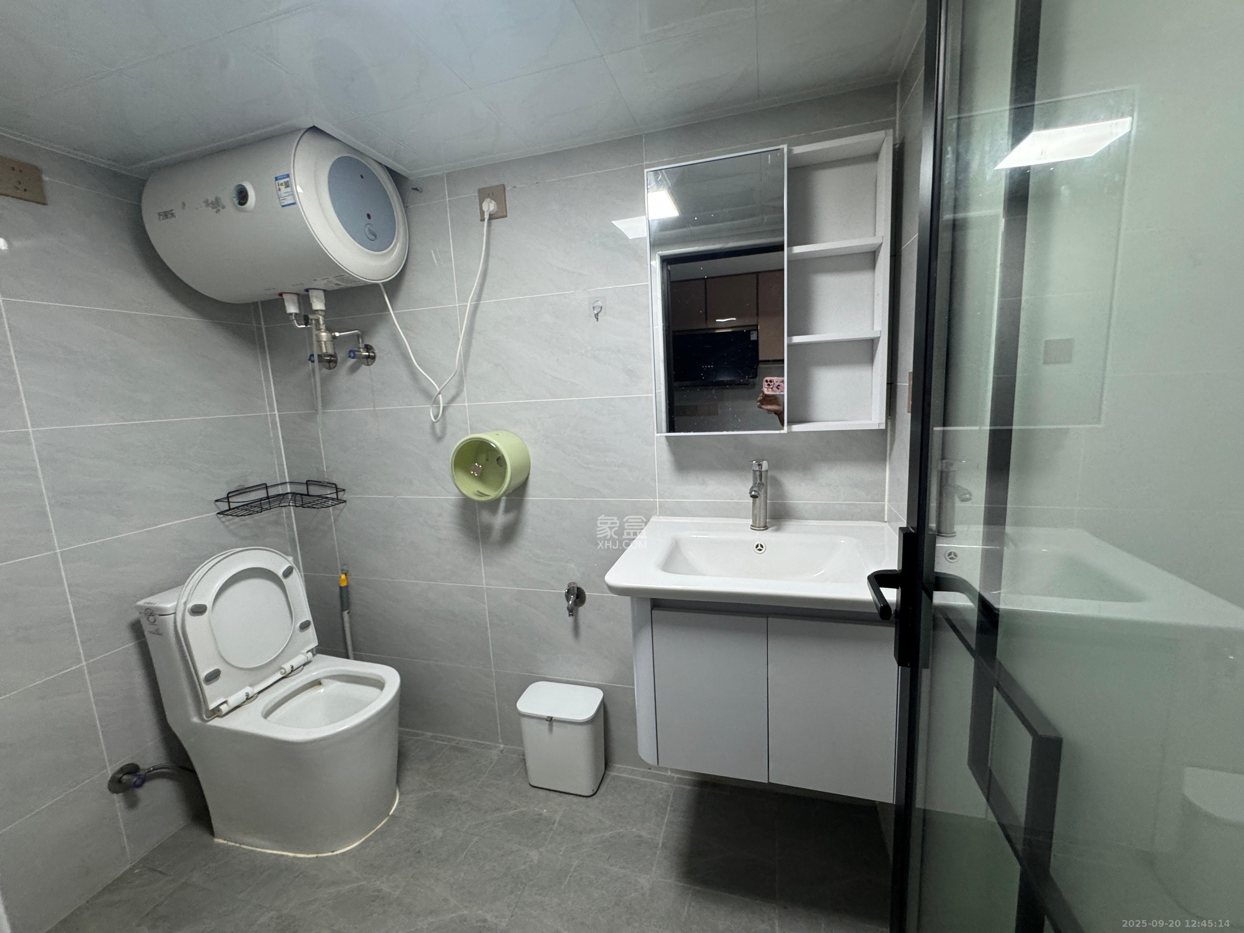 新长海漓湘悦 2室2厅1卫 1800.0元/月 新长海漓湘悦 2室2厅1卫 1800.0元/月室内图