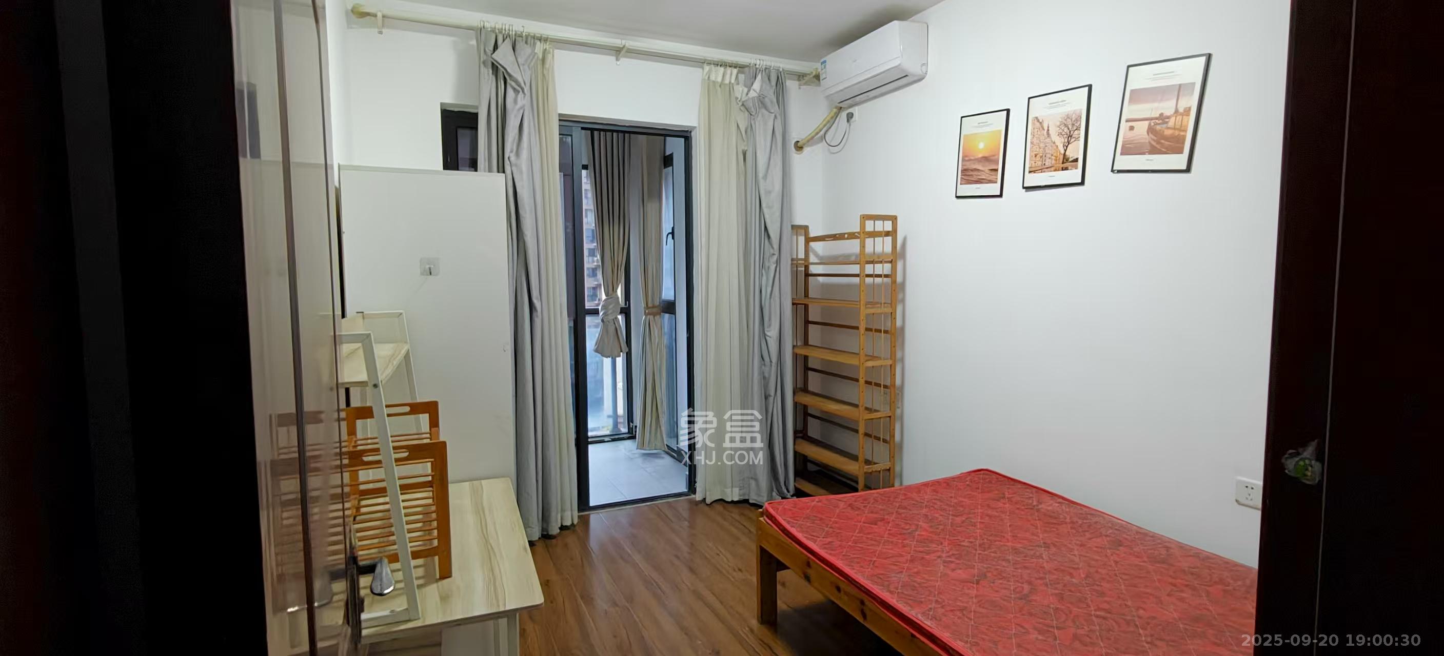 中建梅溪湖中心  4室2厅2卫   3800.00元/月室内图