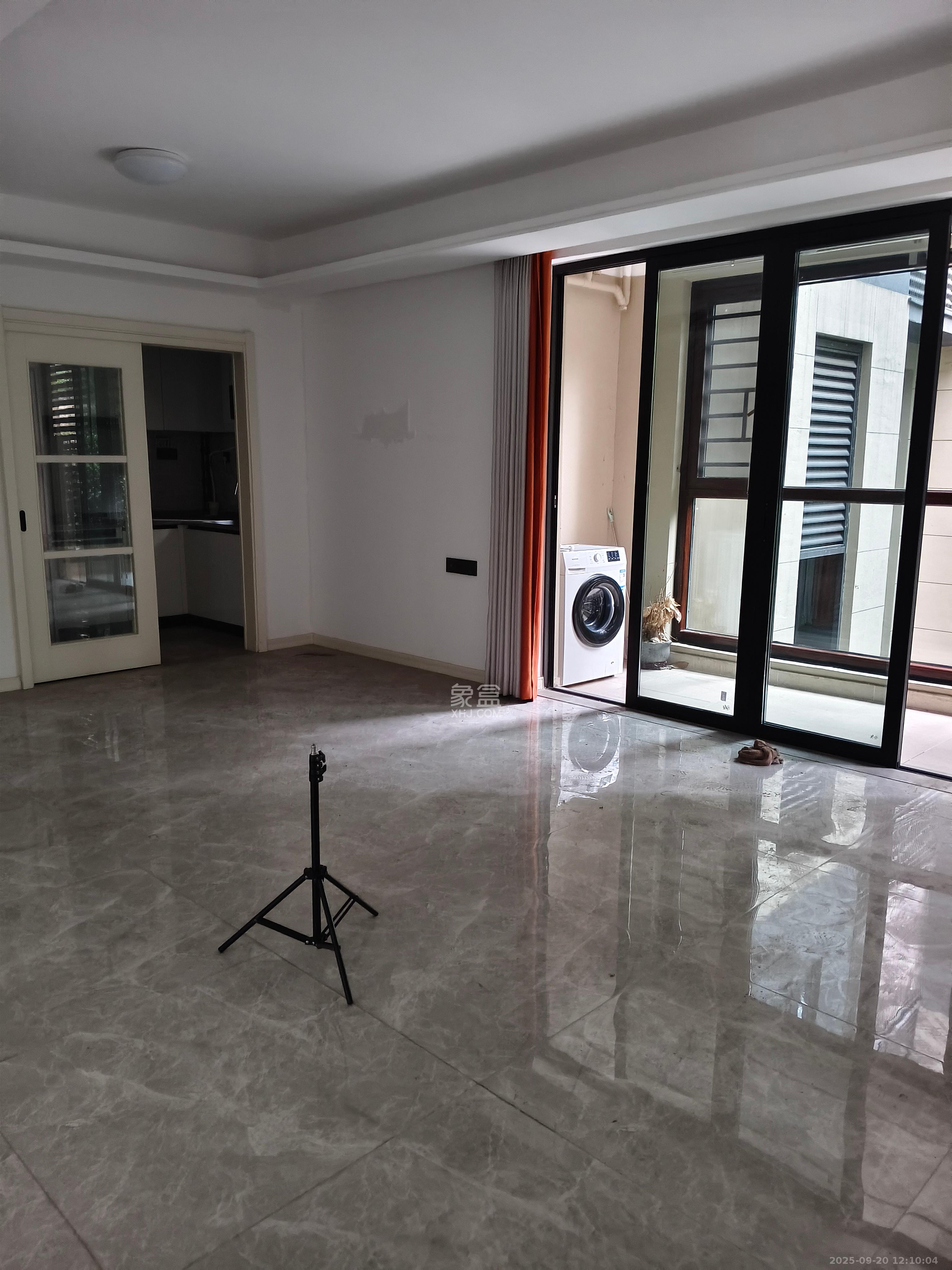 万科金色梦想C区 4室2厅2卫 3200.0元/月 万科金色梦想C区 4室2厅2卫 3200.0元/月室内图