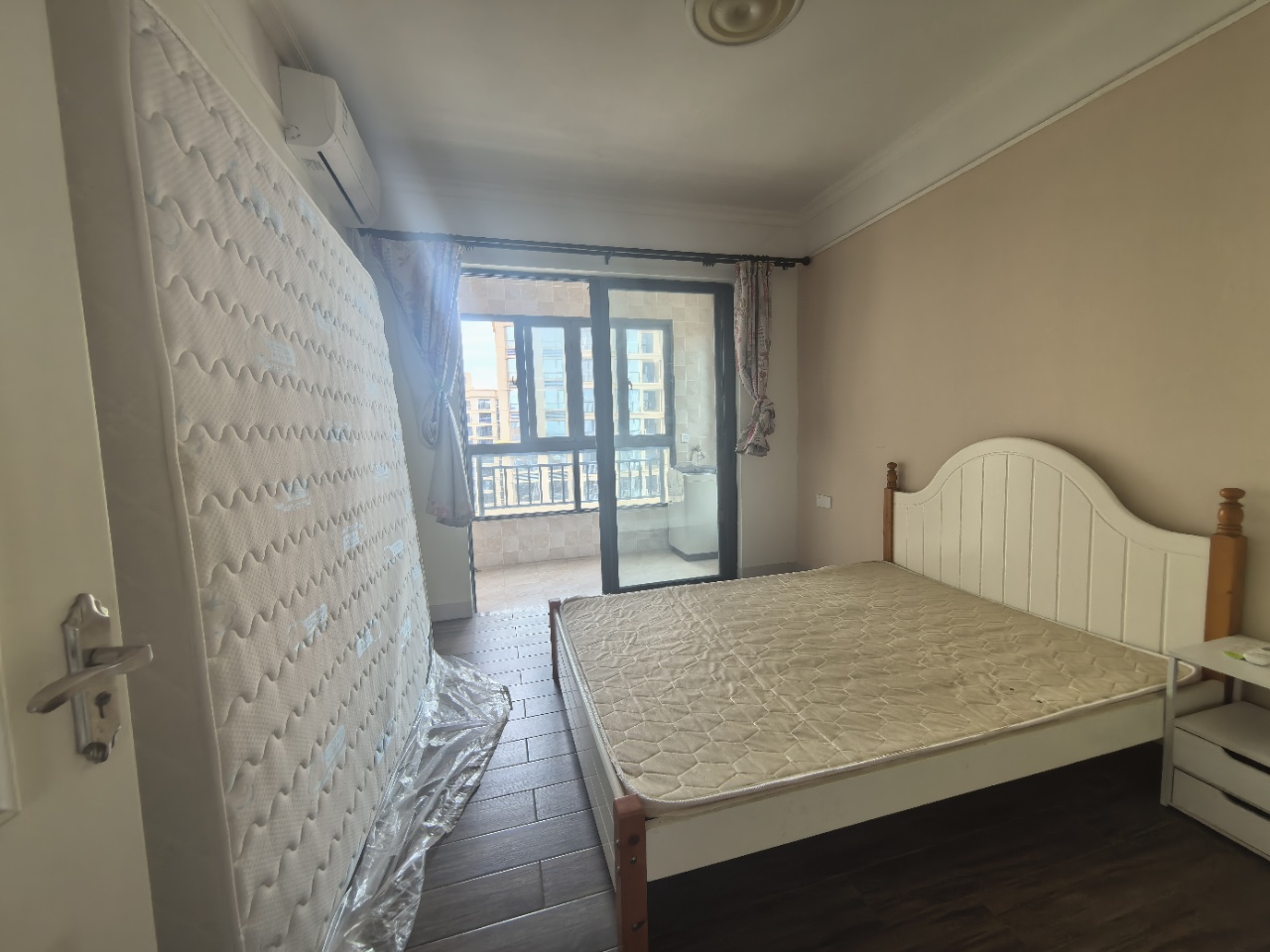 华府蓝湾 3室2厅1卫 130.0万 华府蓝湾 3室2厅1卫 130.0万室内图