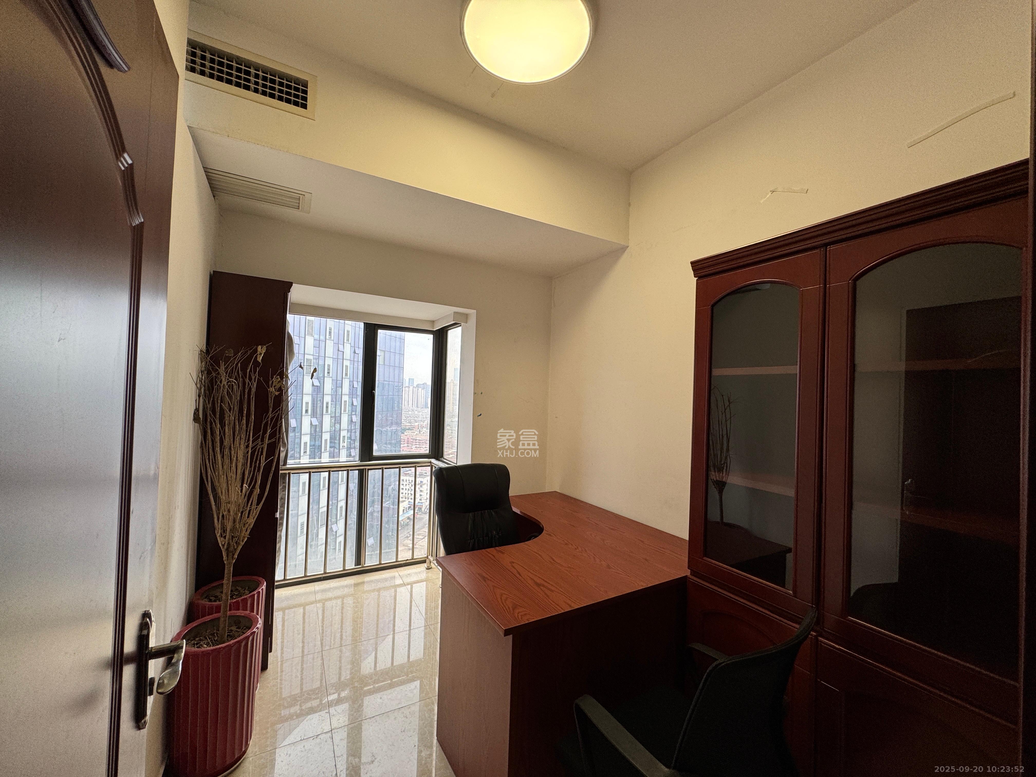 建安新商汇  1室1厅1卫    10000.0元/月 建安新商汇  1室1厅1卫    10000.0元/月室内图