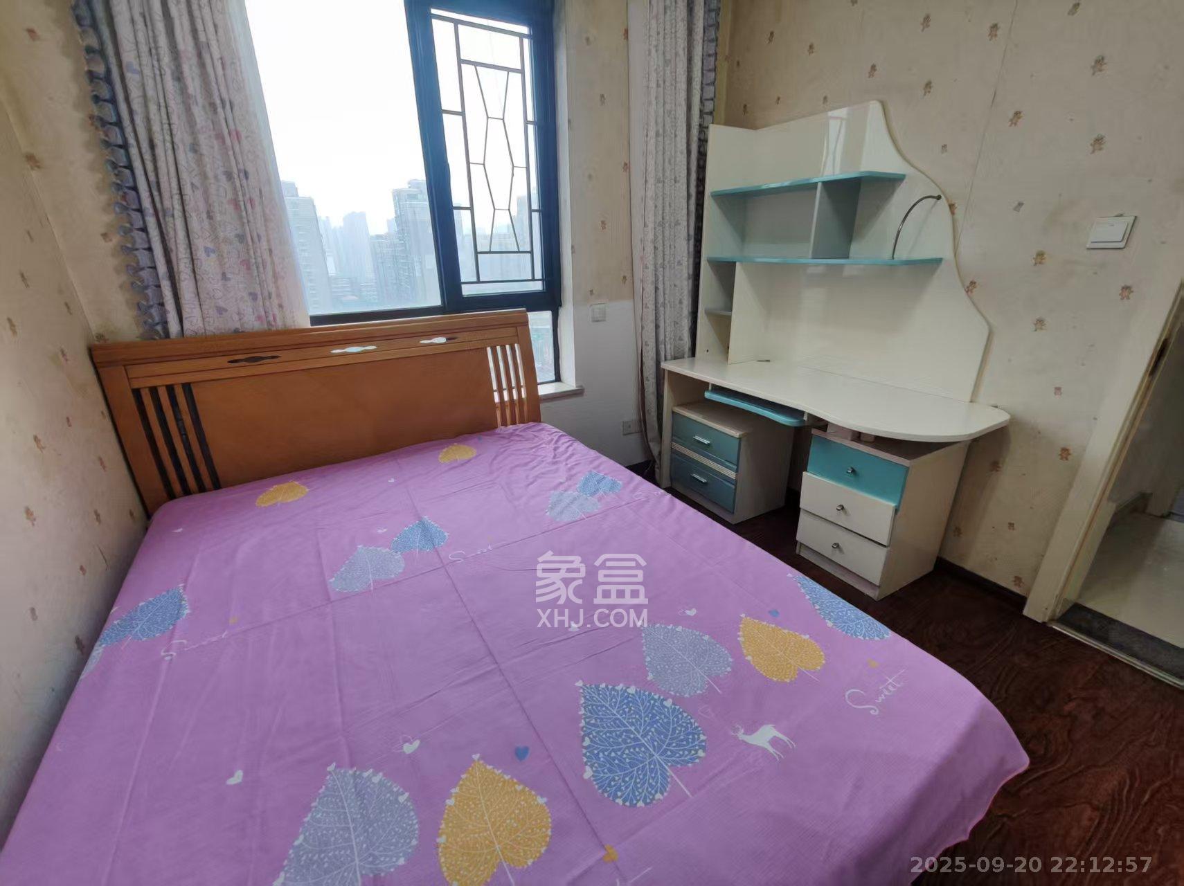 尚东紫郡 3室2厅2卫 2500.0元/月 尚东紫郡 3室2厅2卫 2500.0元/月室内图