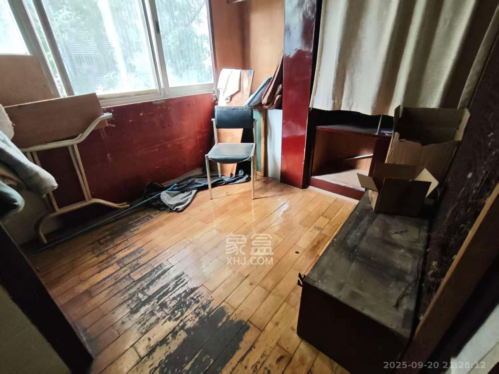 文艺新村 1室0厅0卫 1300.0元/月 文艺新村 1室0厅0卫 1300.0元/月室内图